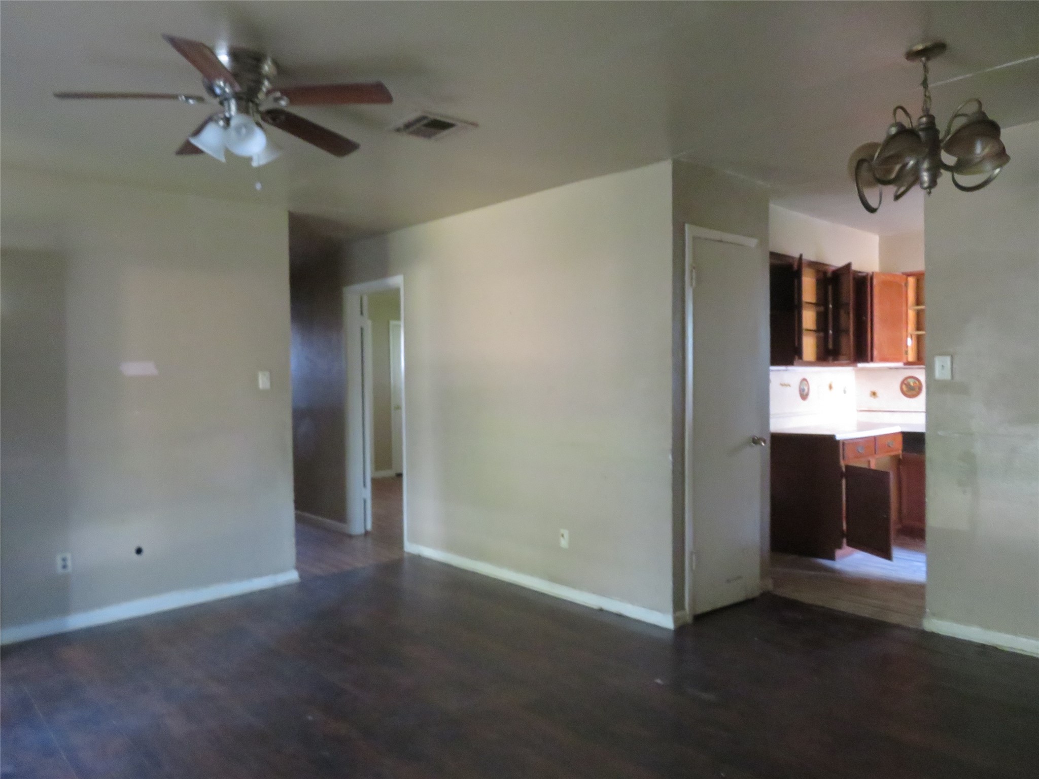 827 Marcolin Street Property Photo 11