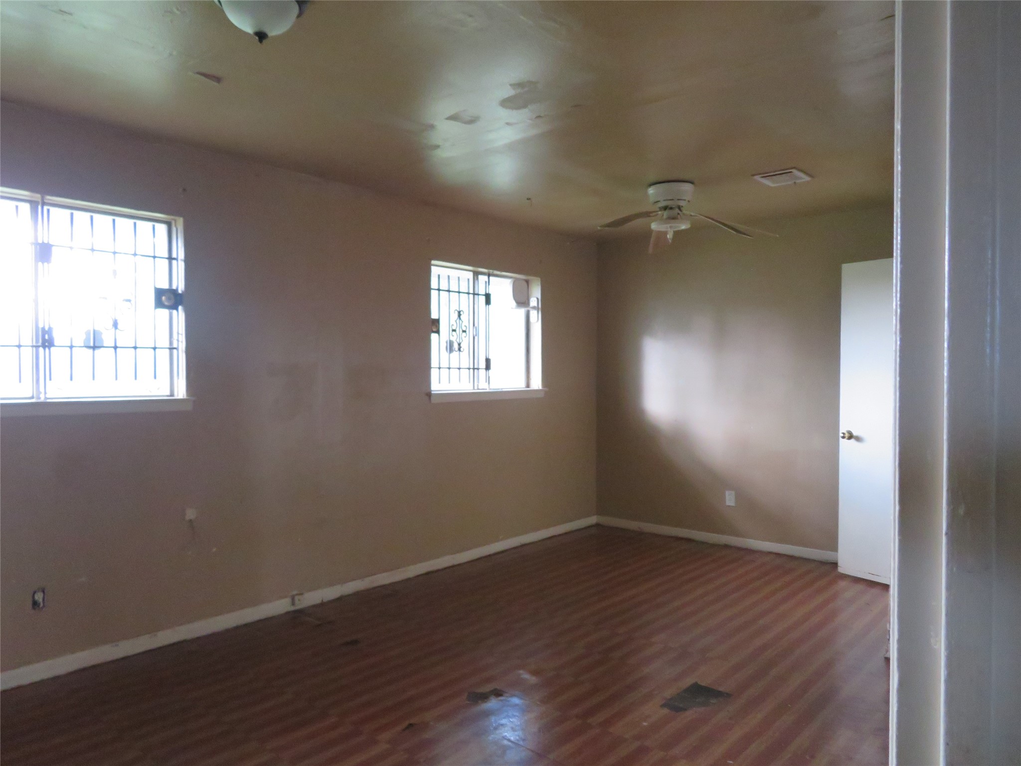 827 Marcolin Street Property Photo 14