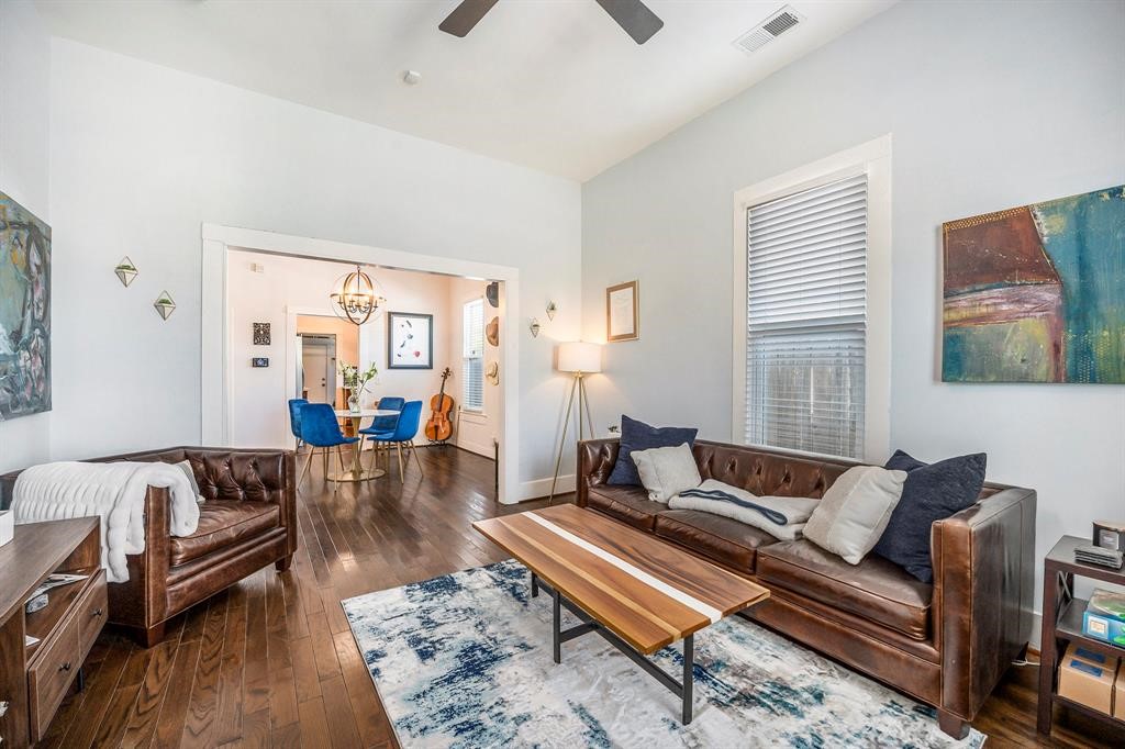 1317 Summer Street Property Photo 4