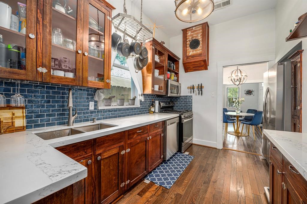 1317 Summer Street Property Photo 8