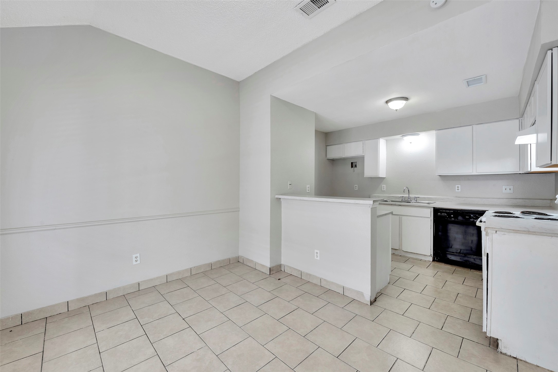 6110 W Mount Houston Road C Property Photo 10