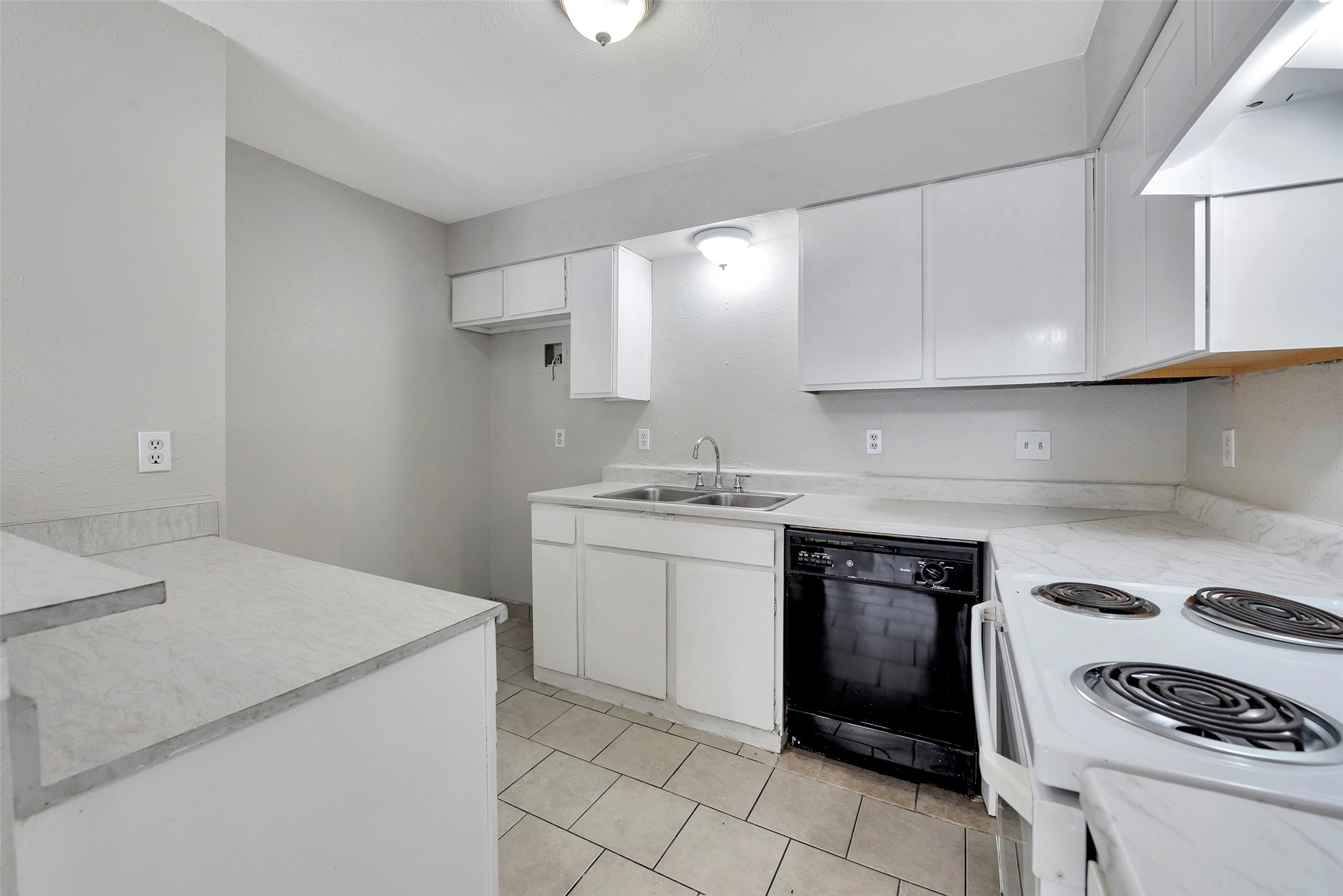 6110 W Mount Houston Road C Property Photo 11
