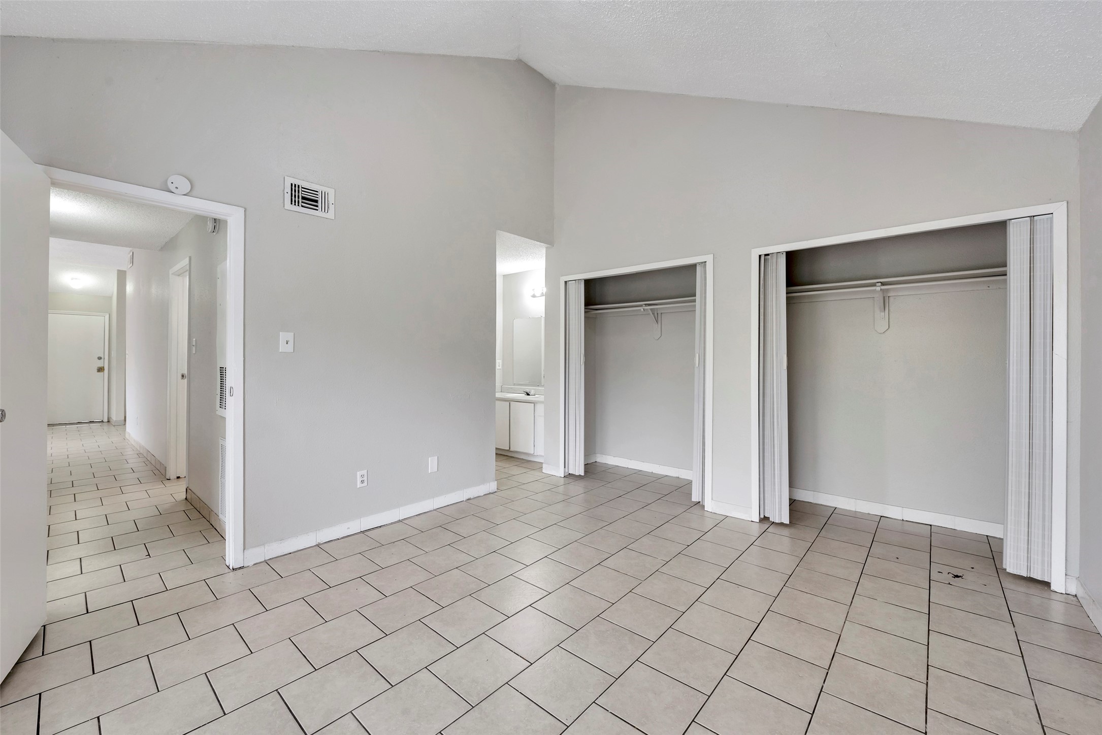 6110 W Mount Houston Road C Property Photo 13