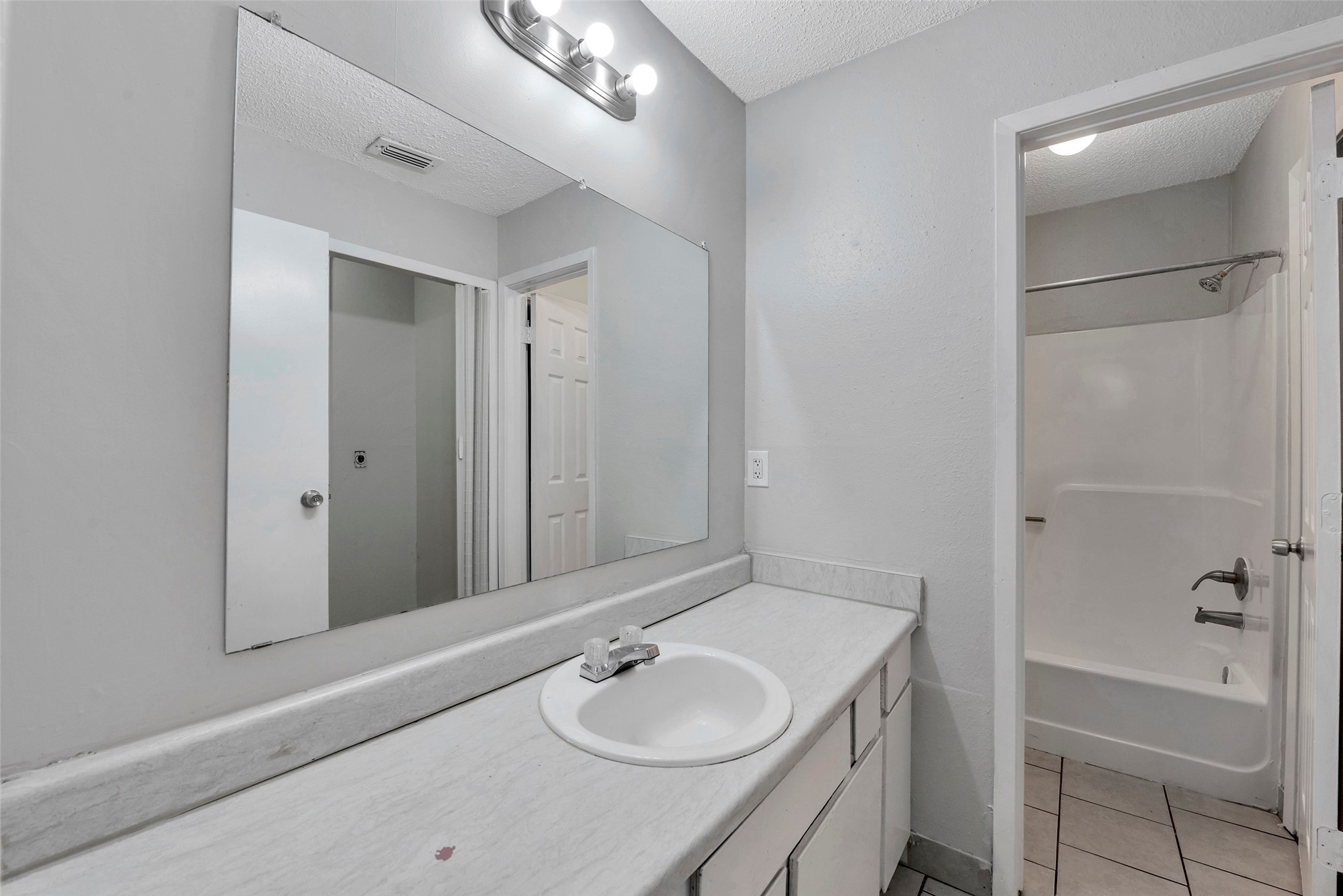6110 W Mount Houston Road C Property Photo 18