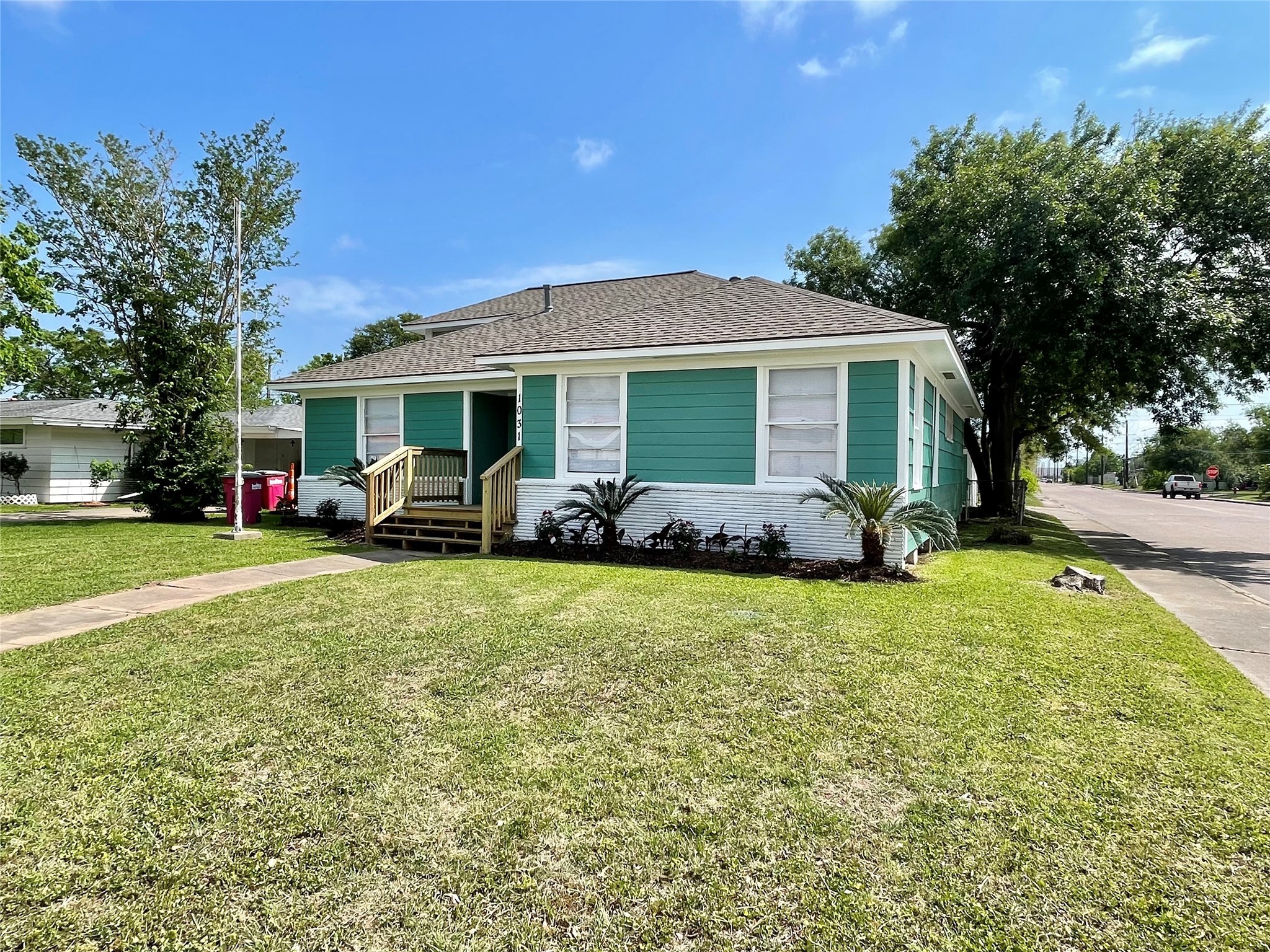 1031 W 7th Street Property Photo