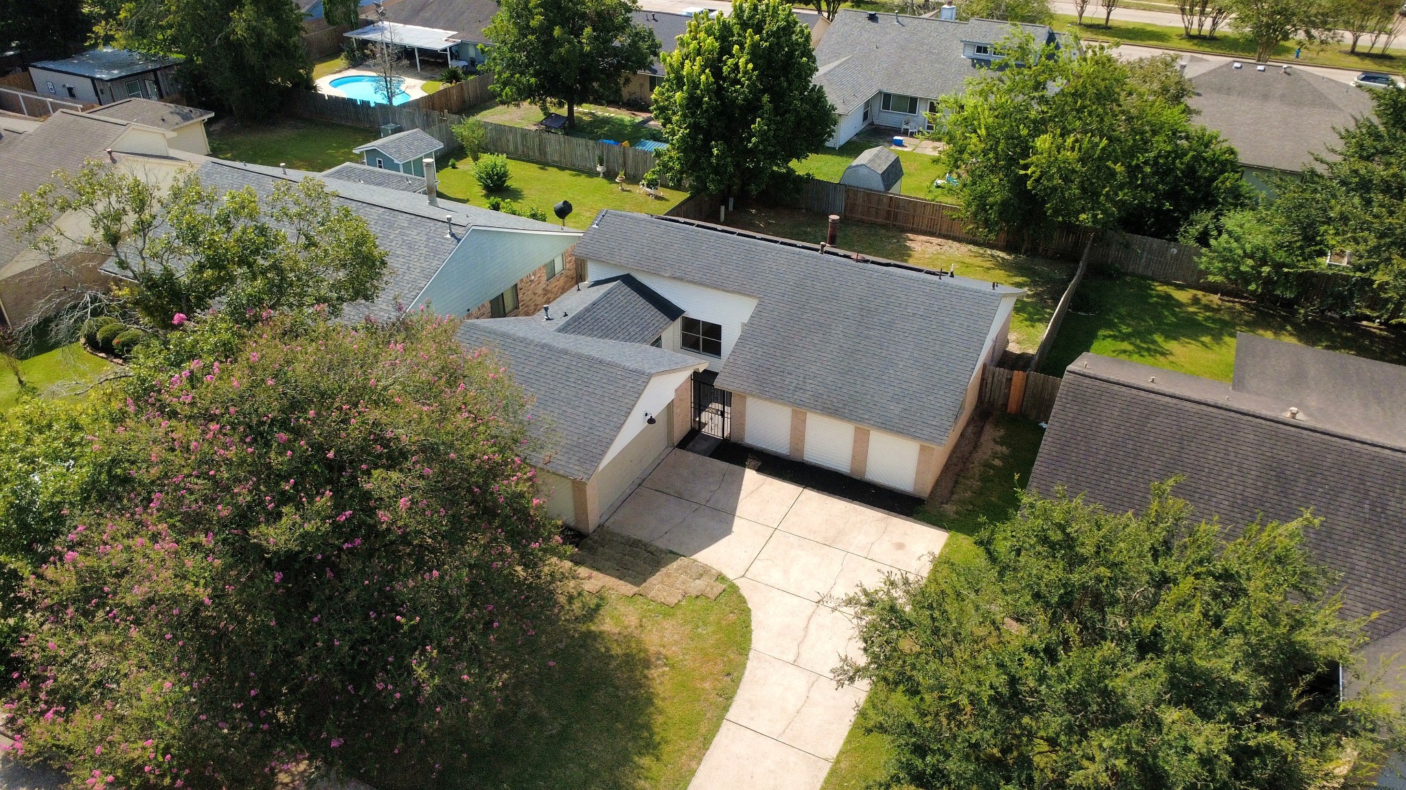 16003 Cerca Blanca Drive Property Photo 2
