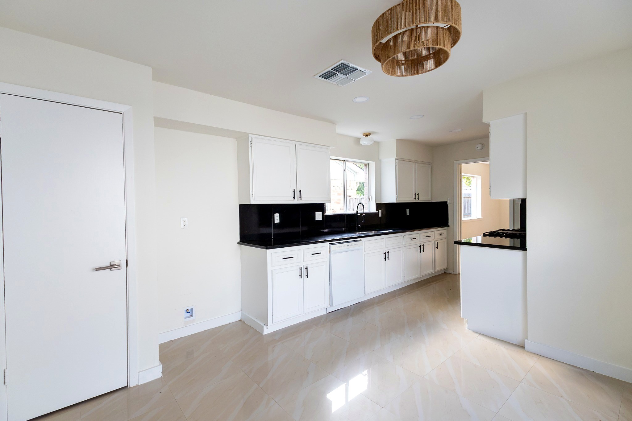 16003 Cerca Blanca Drive Property Photo 8