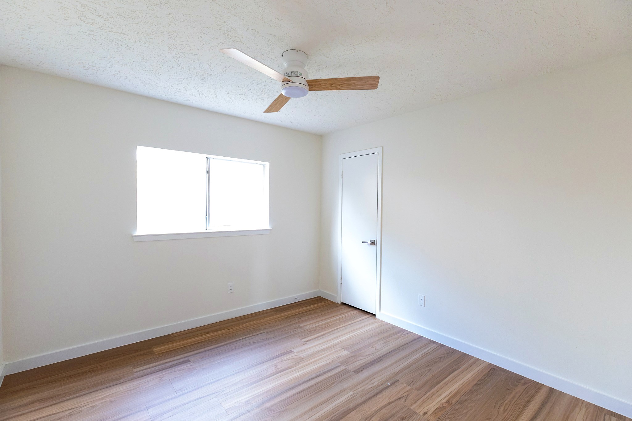16003 Cerca Blanca Drive Property Photo 11