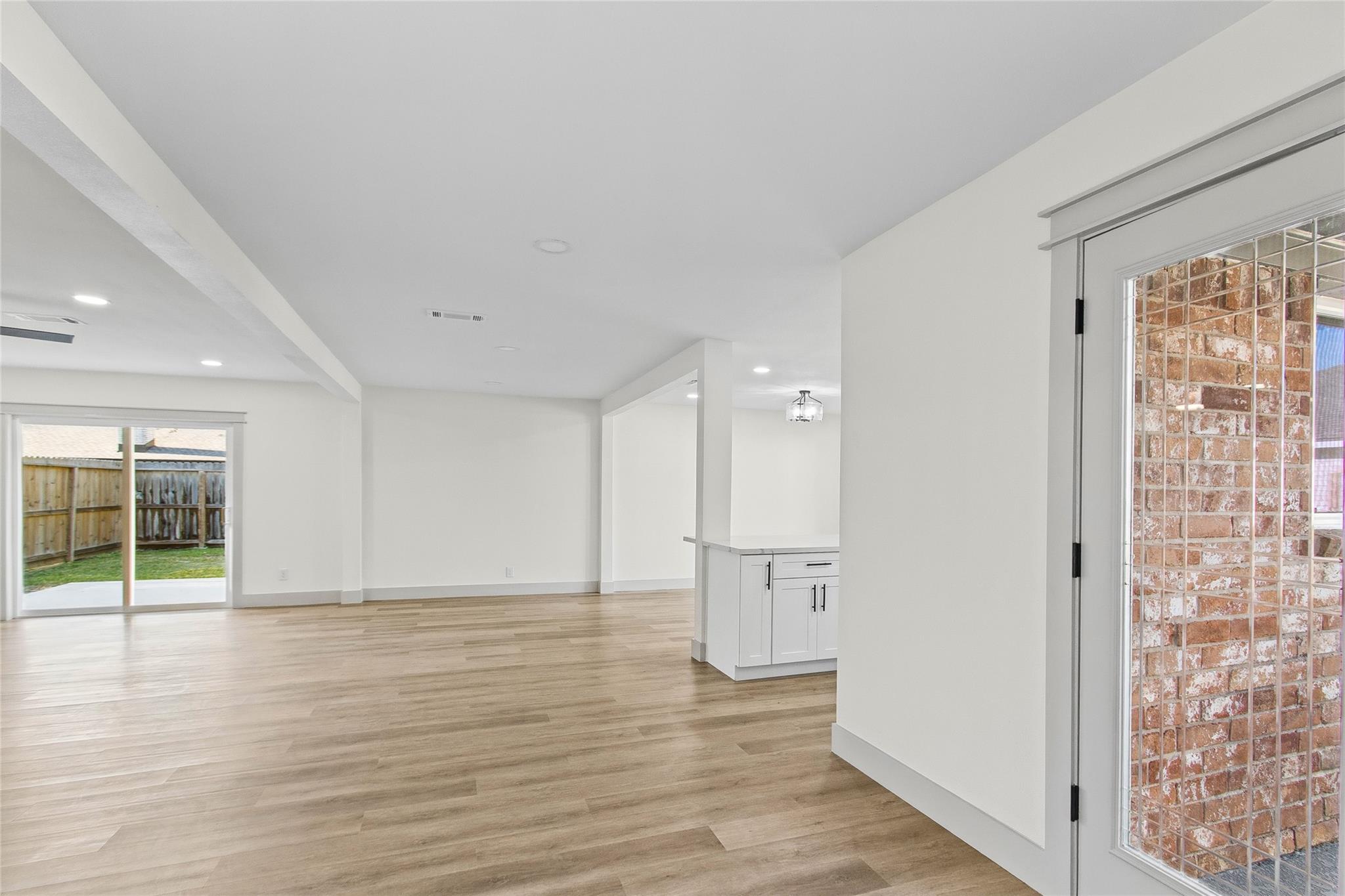 855 Silverpines Road Property Photo 15