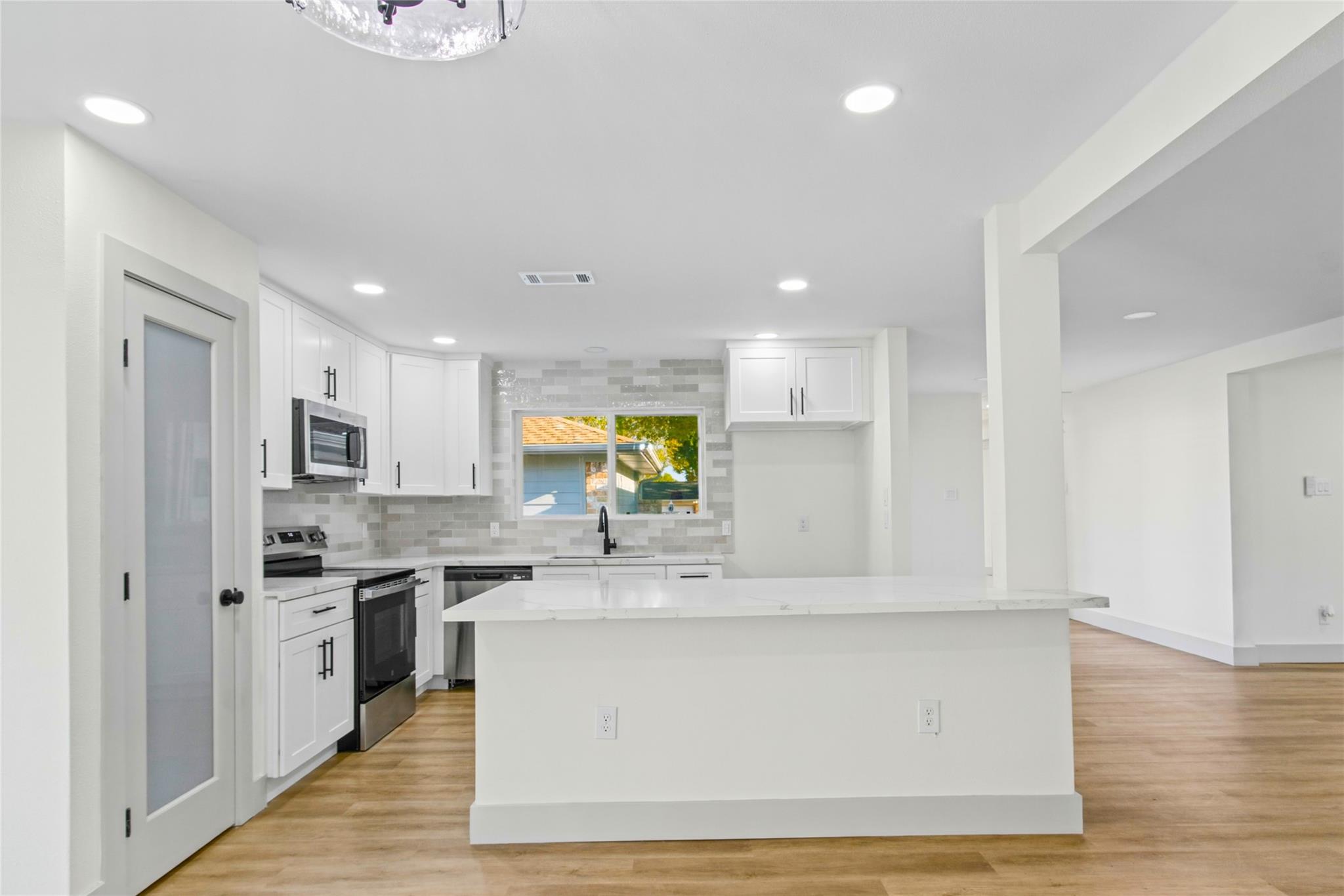 855 Silverpines Road Property Photo 19