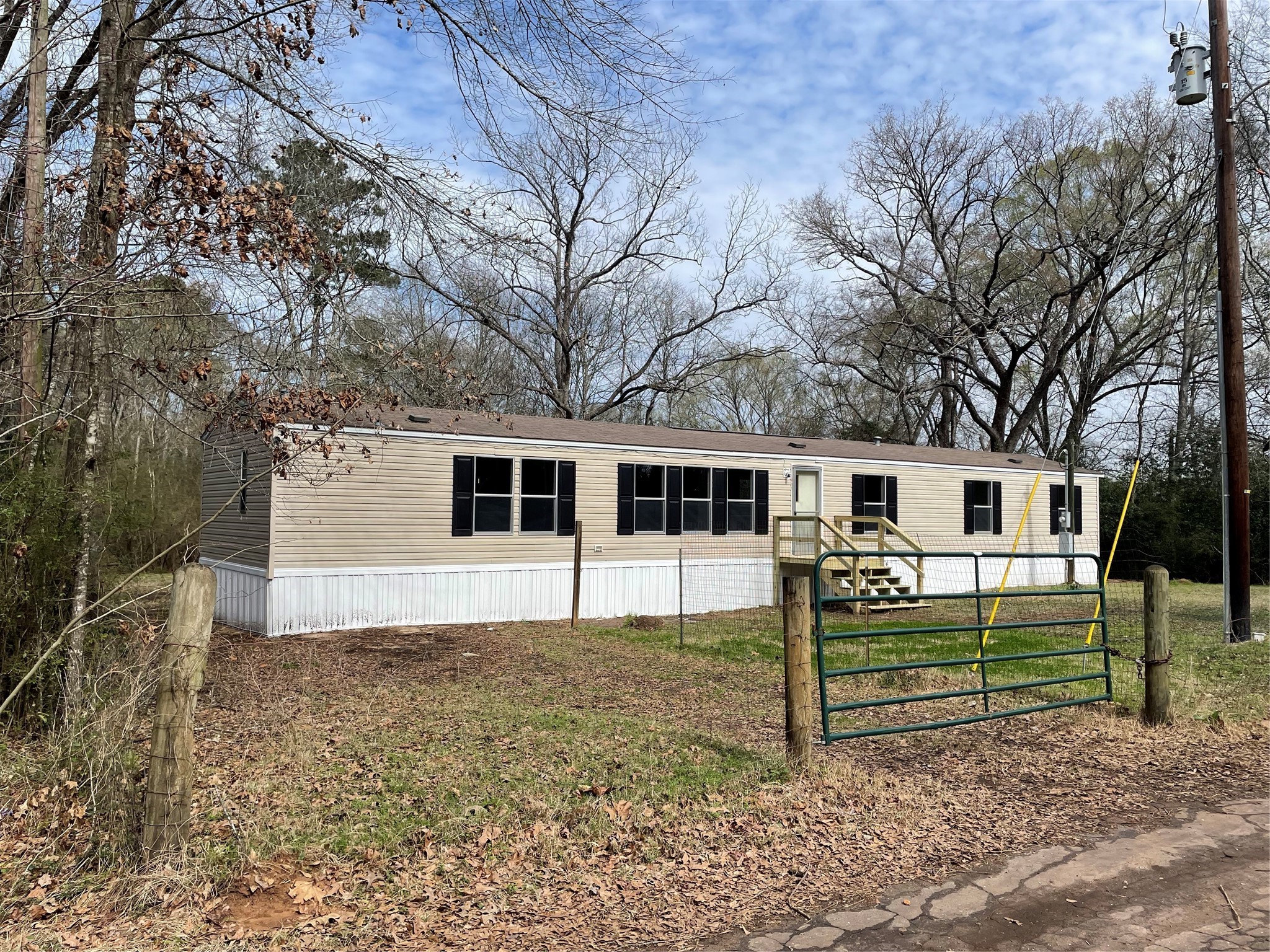 672 W Cedar Street Property Photo
