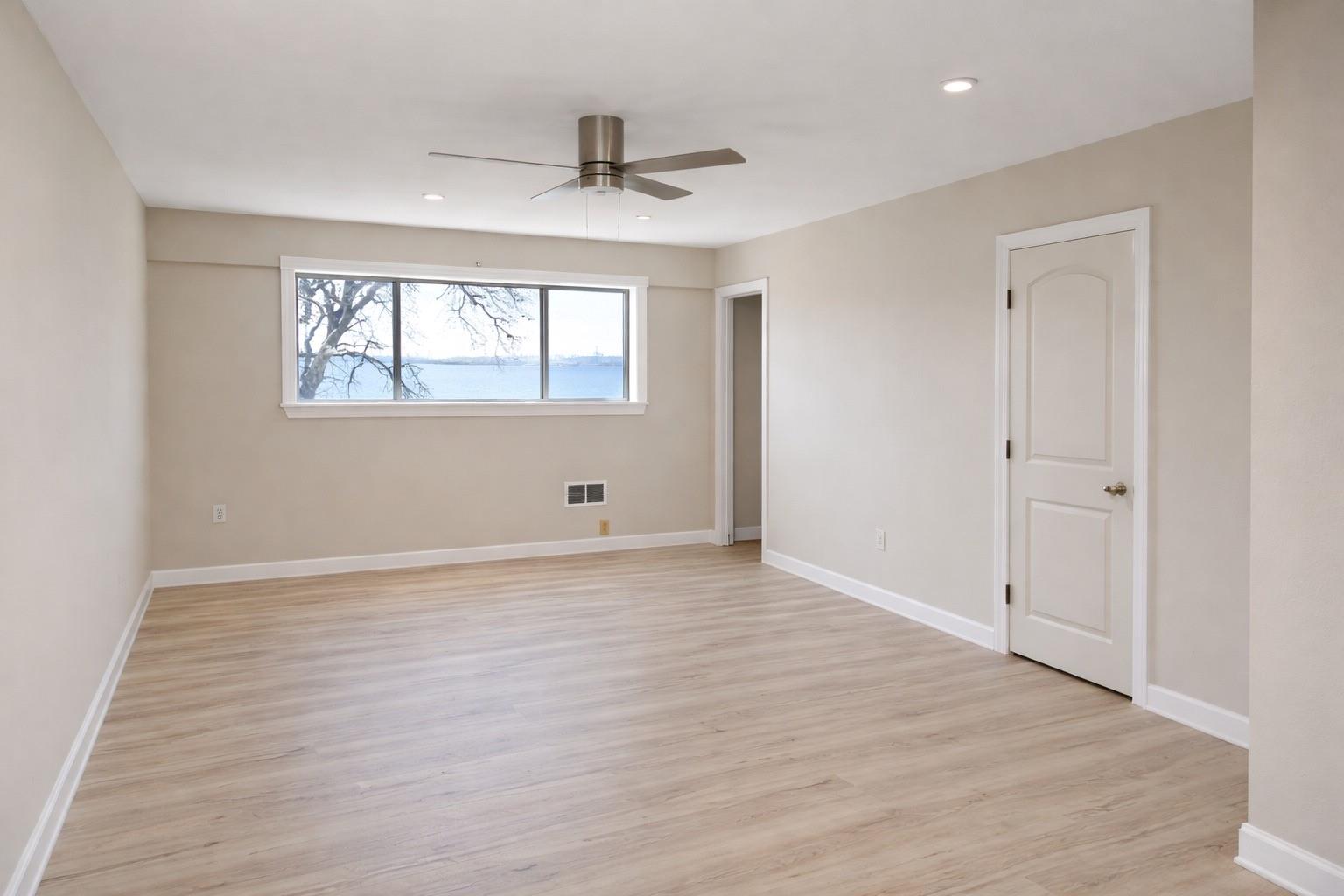 5315 Bayway Drive Property Photo 5