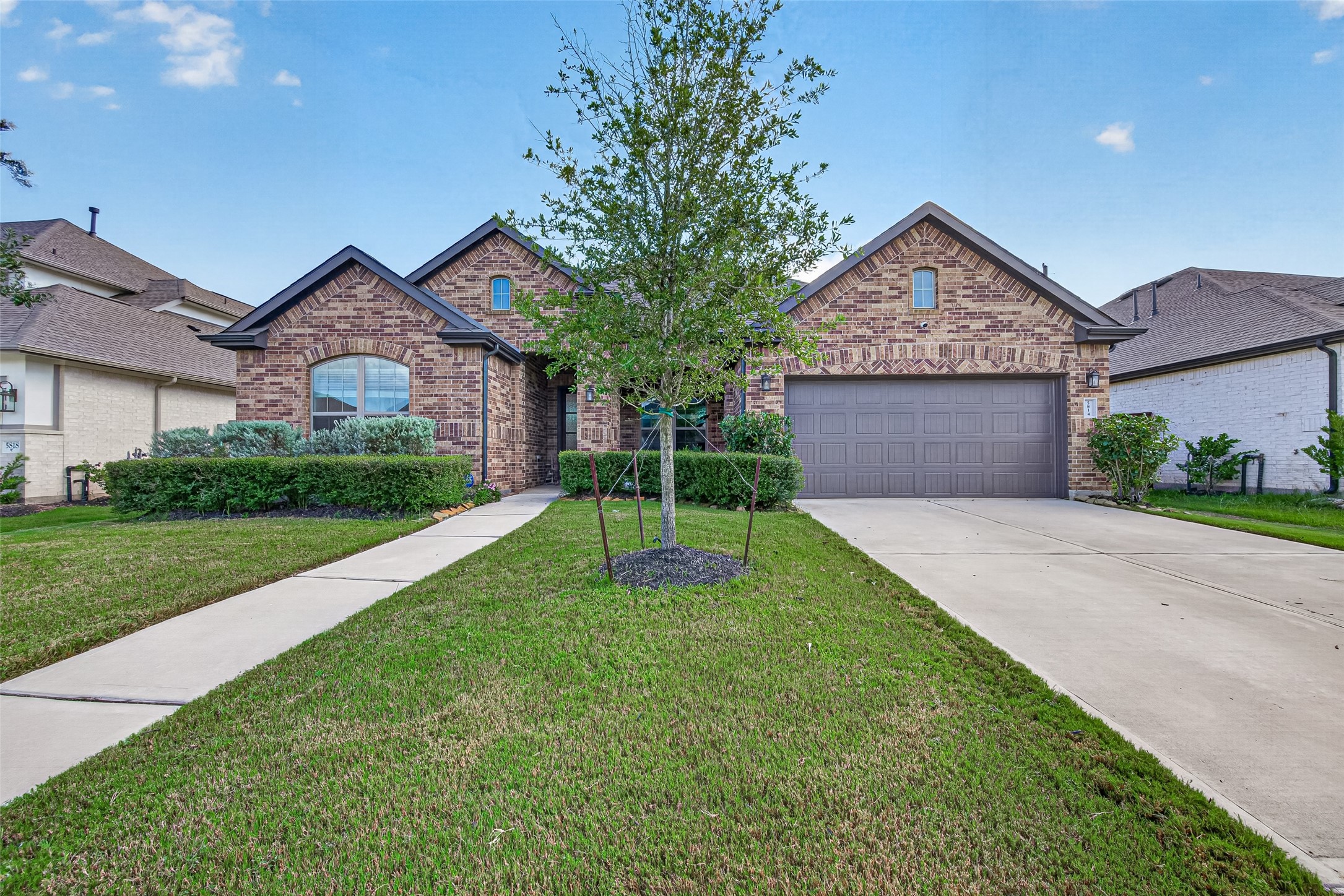 5814 Lavaca Lane Property Photo 1