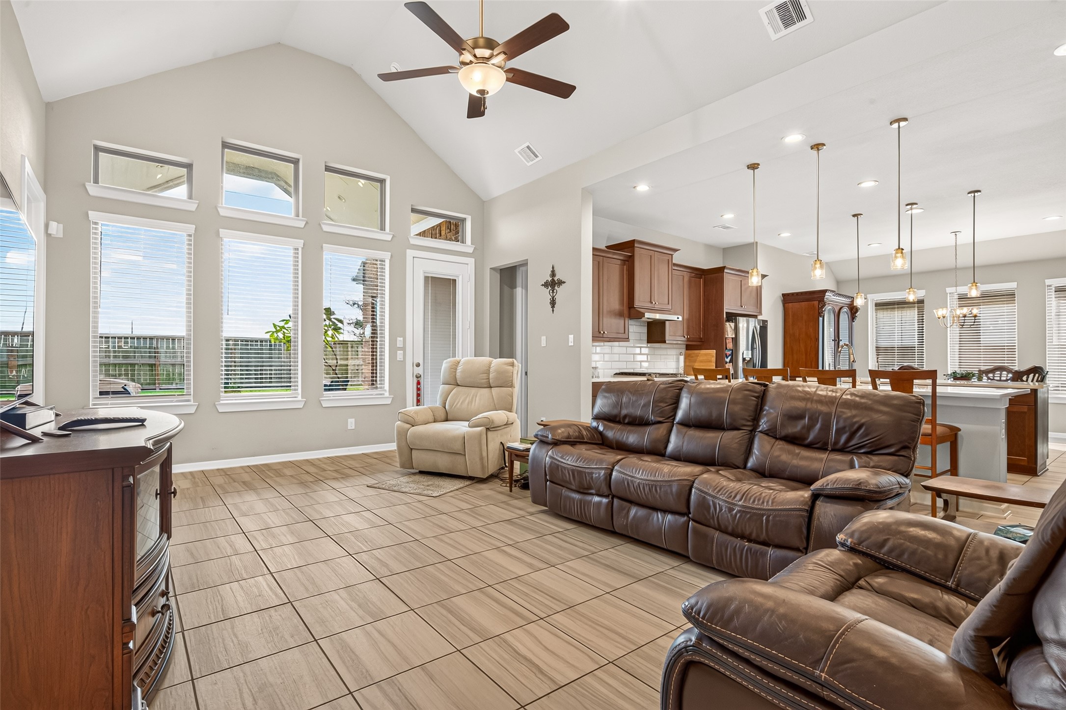 5814 Lavaca Lane Property Photo 8