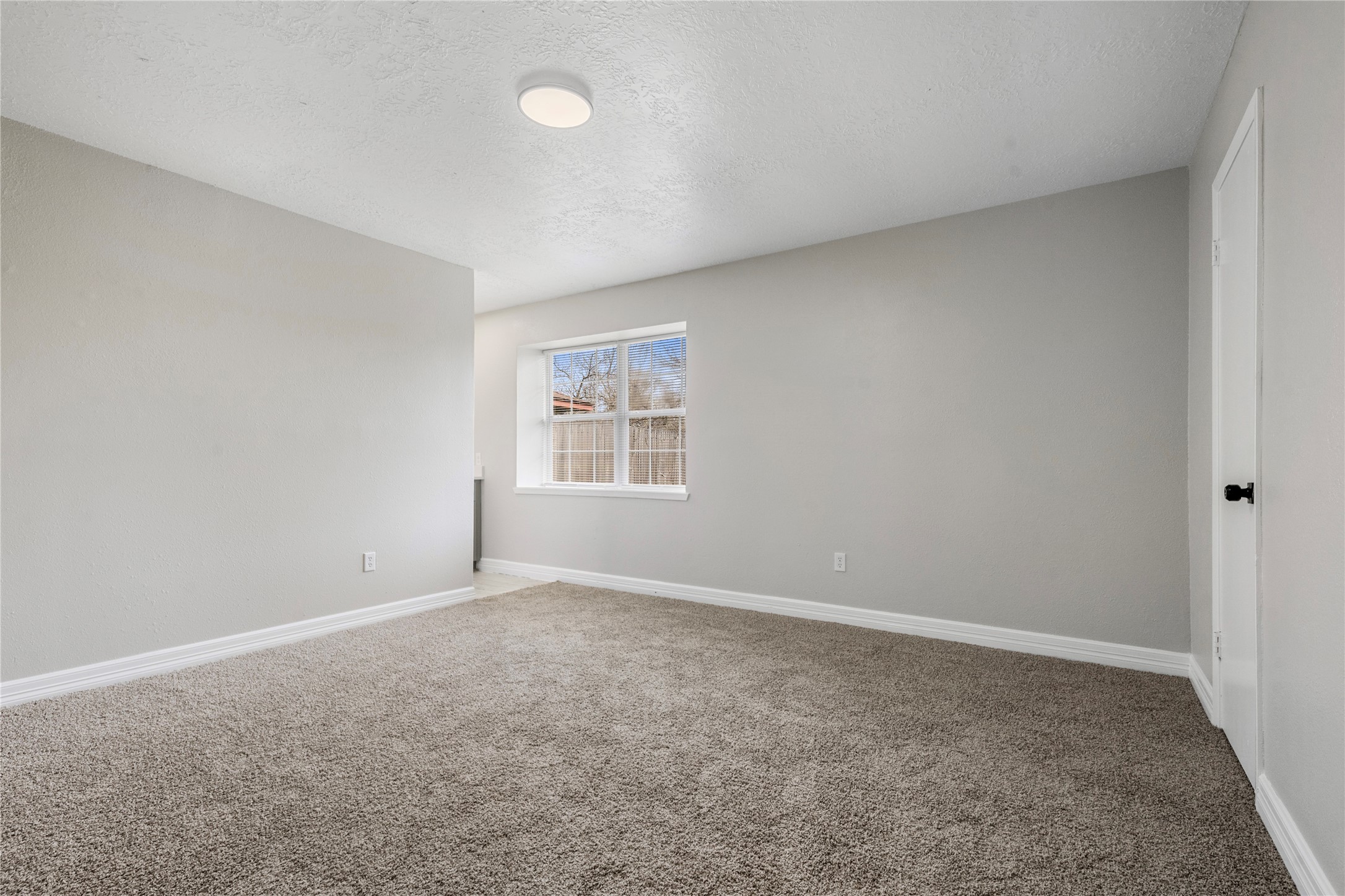 1446 Castle Glen Drive Property Photo 10