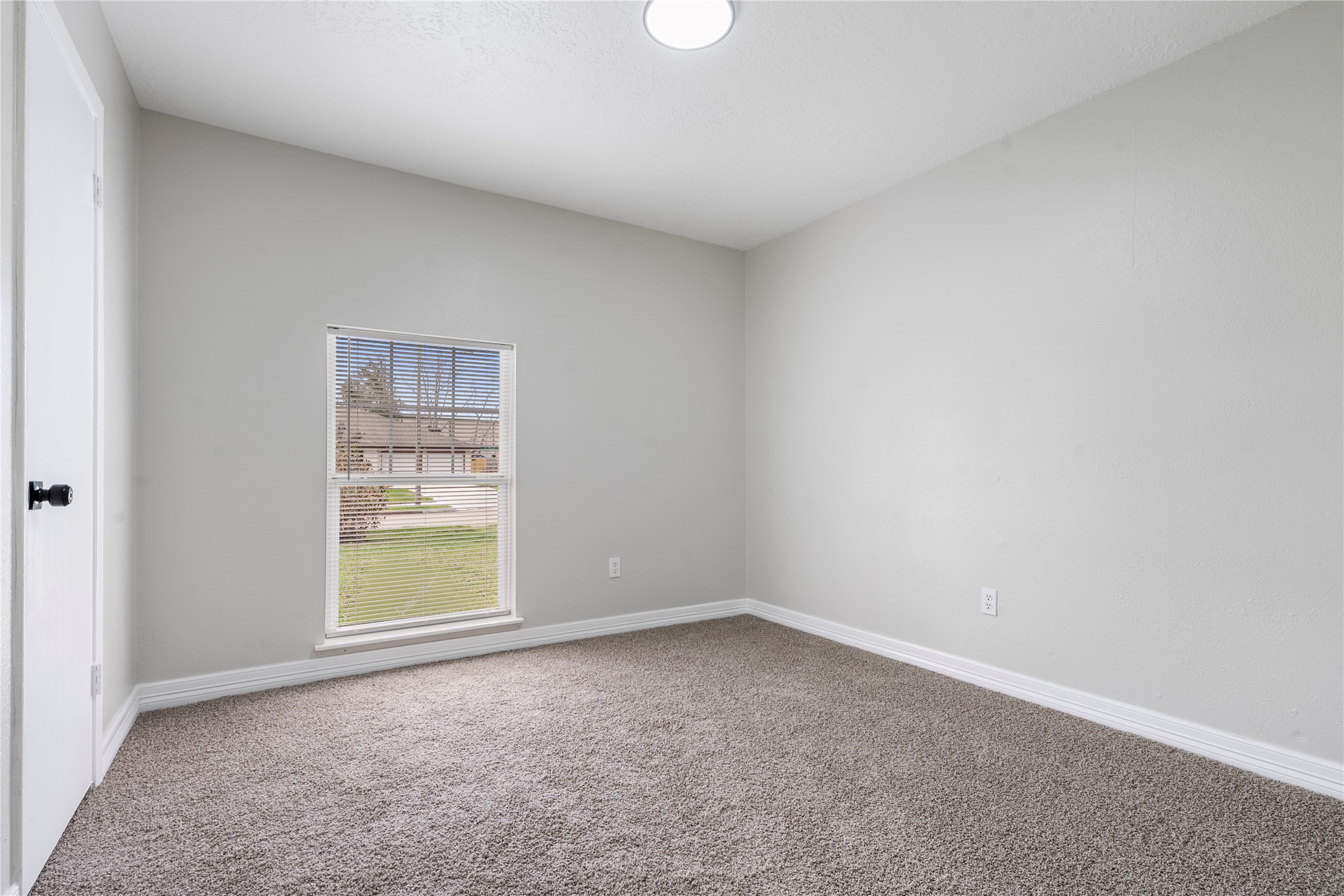 1446 Castle Glen Drive Property Photo 12