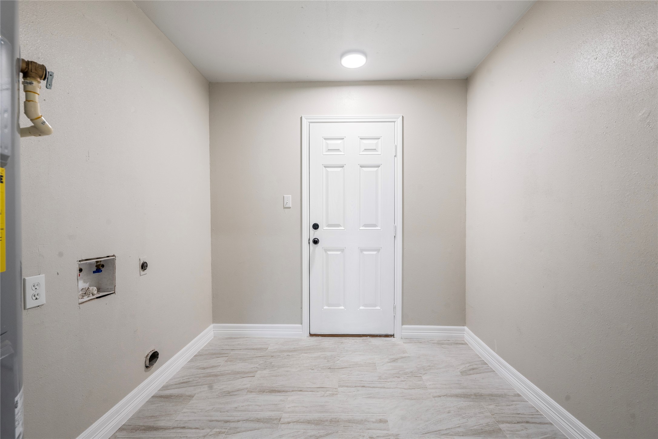 1446 Castle Glen Drive Property Photo 15