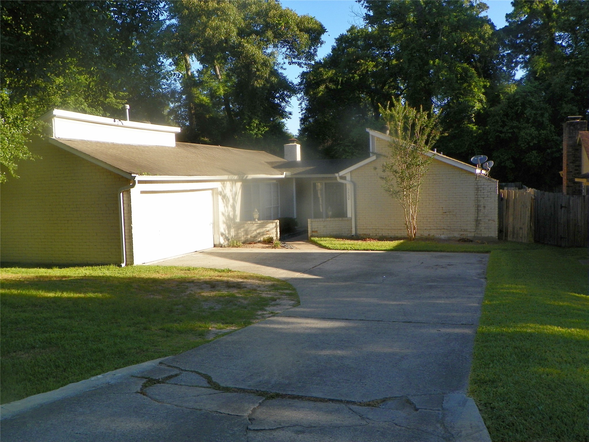 3450 Dawnwood Property Photo 2