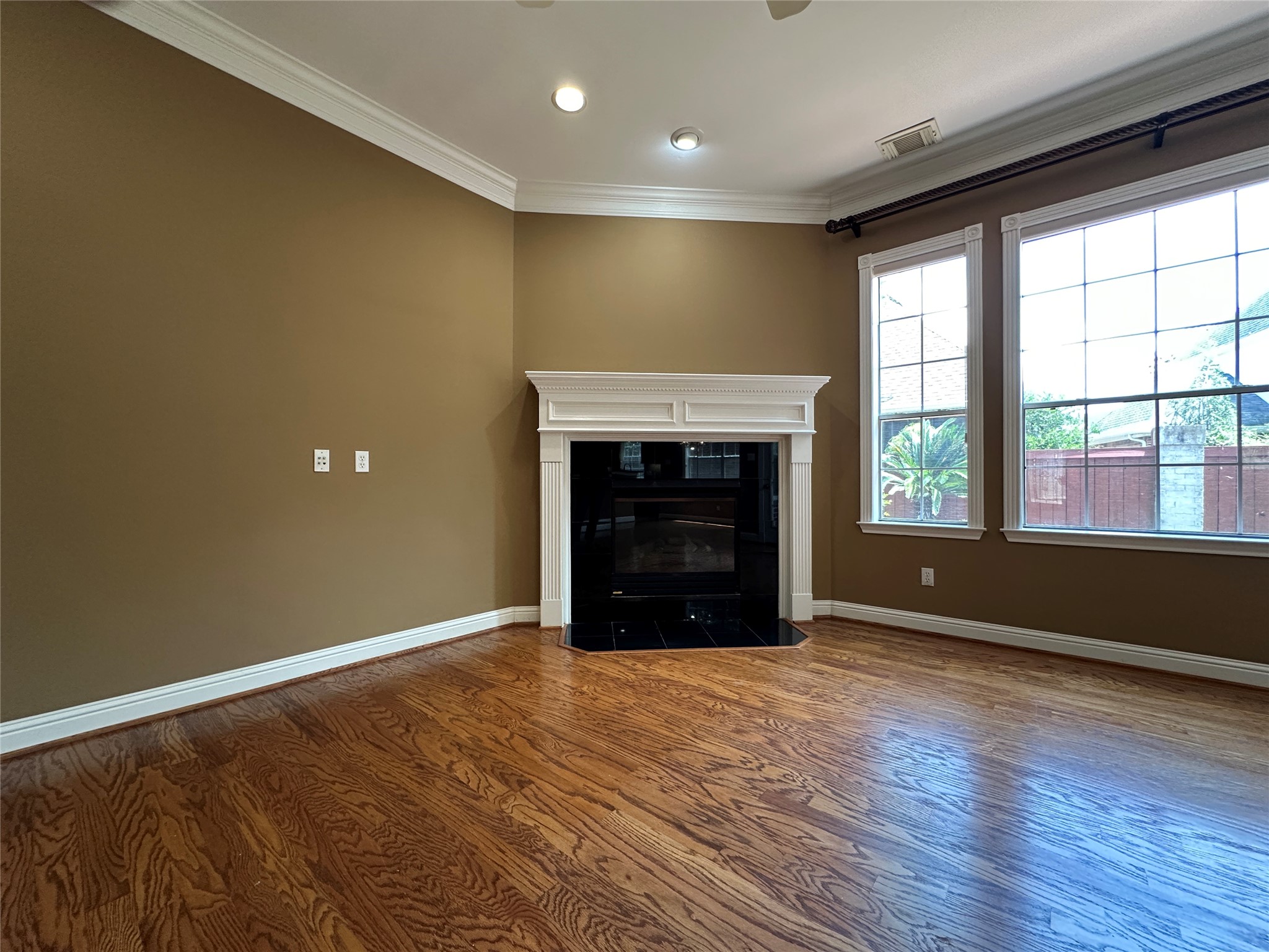 17 Ambleside Crescent Drive Property Photo 6