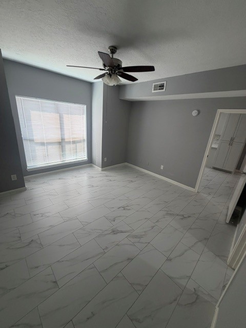 3130 Walnut Bend Lane 423 Property Photo 6