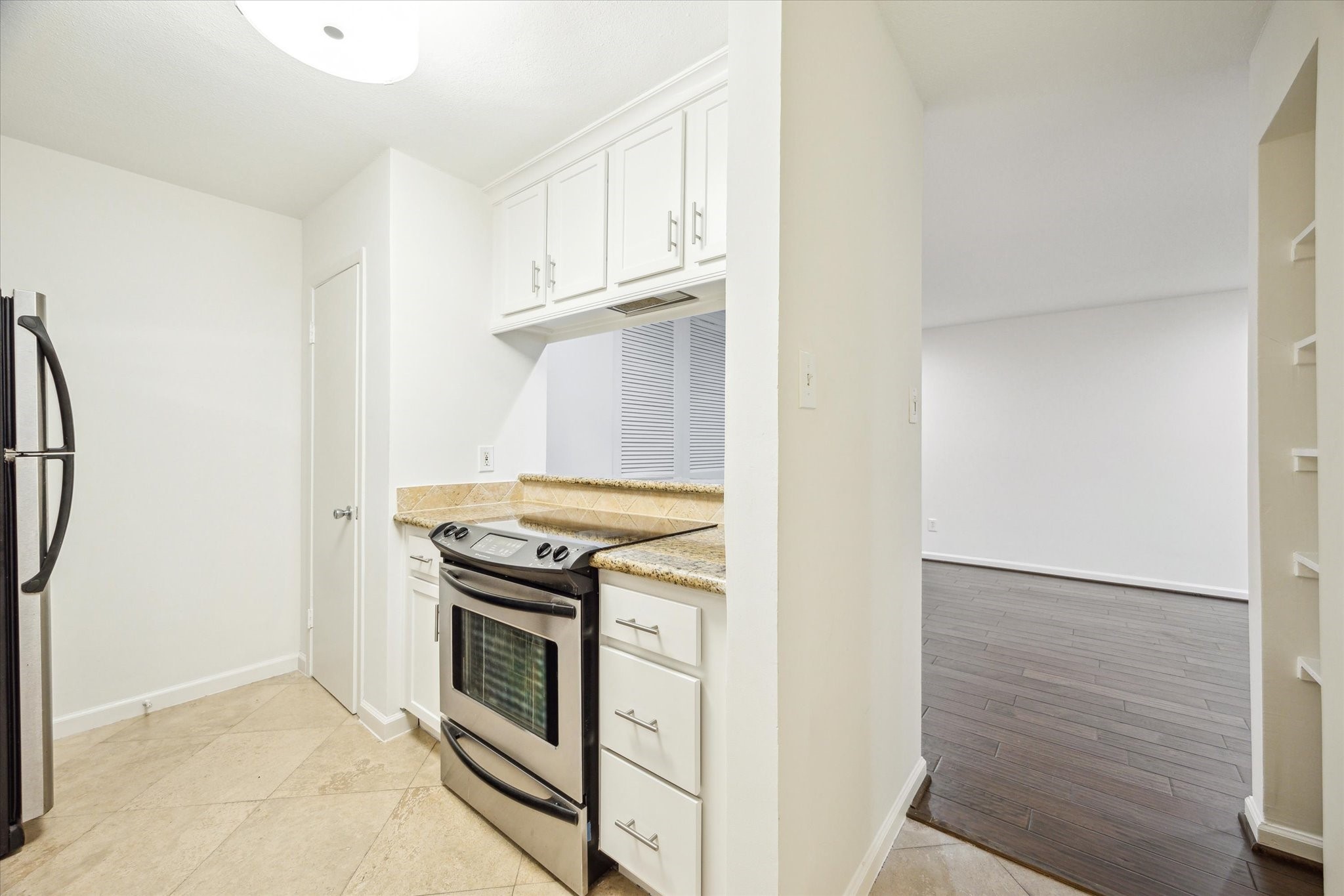 3131 Cummins Street 85 Property Photo 11