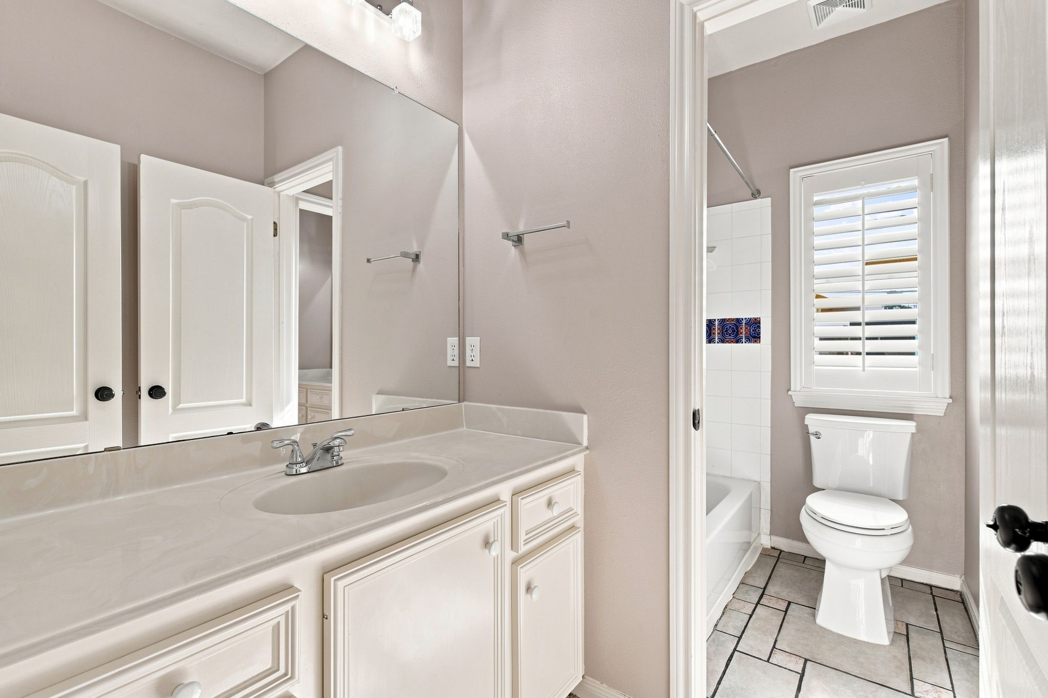 24622 Okehampton Drive Property Photo 11