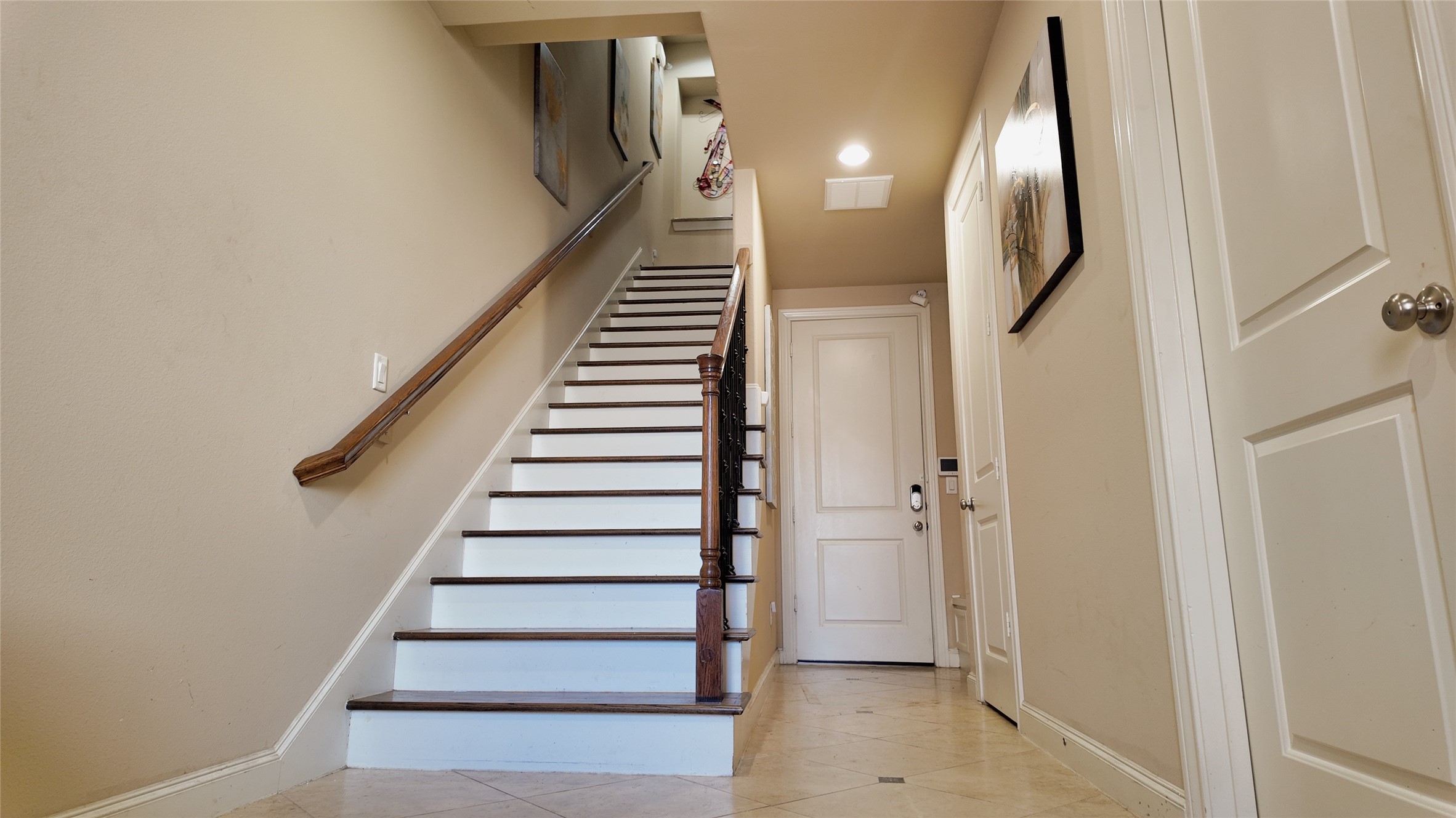 2029 Fannin Station N Property Photo 2