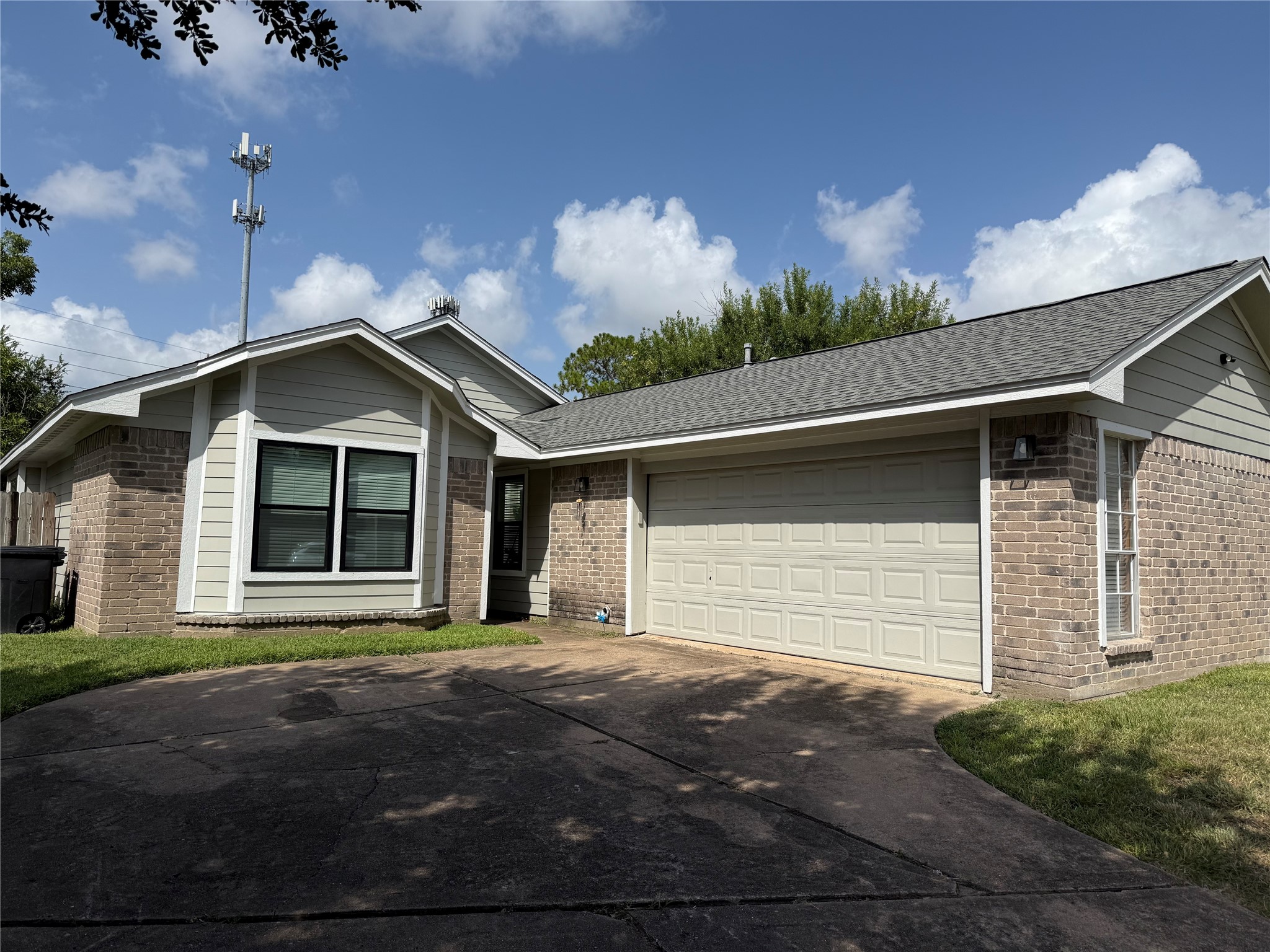 1703 Windy Knoll Drive Property Photo 1