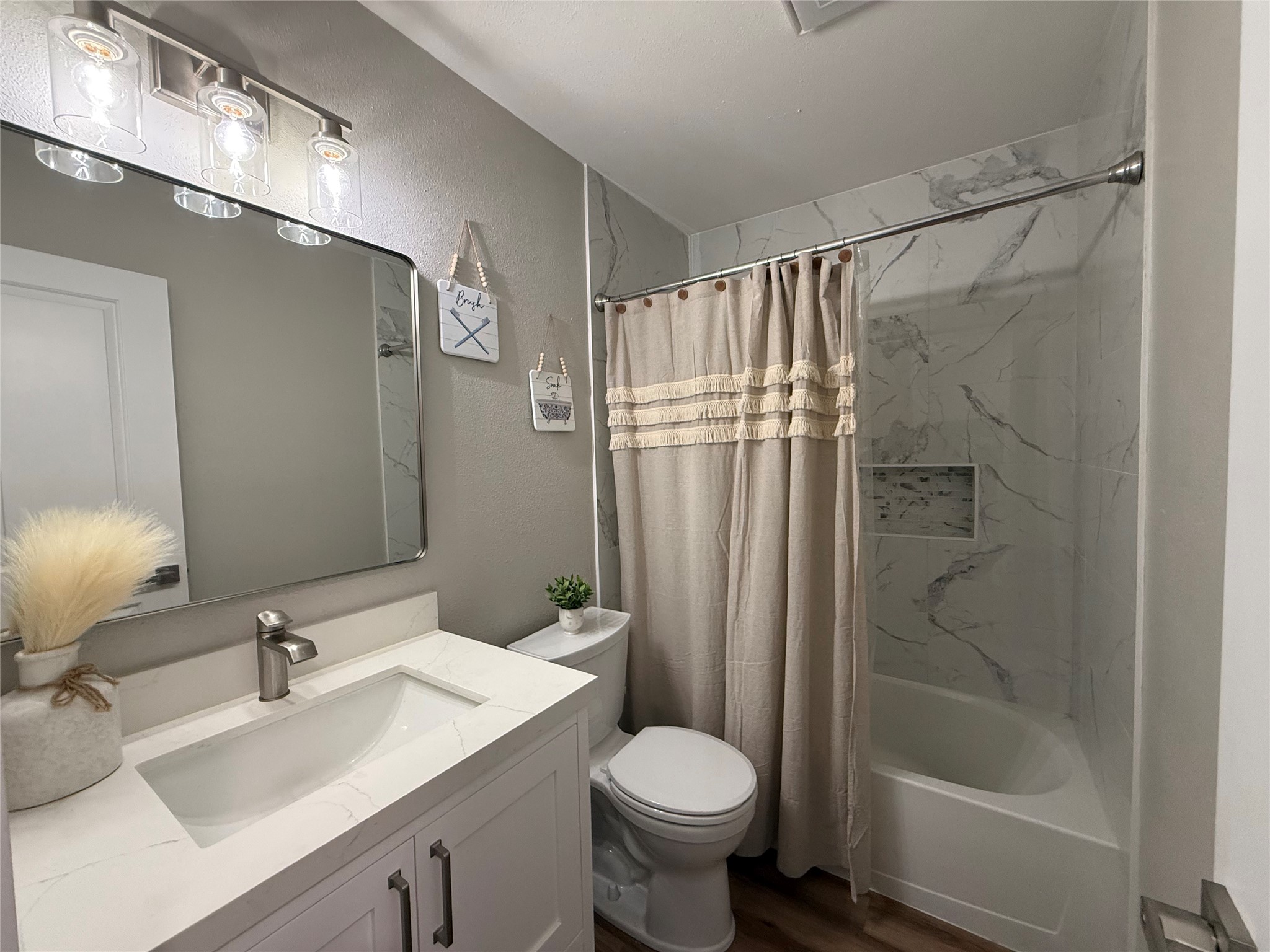 1703 Windy Knoll Drive Property Photo 8