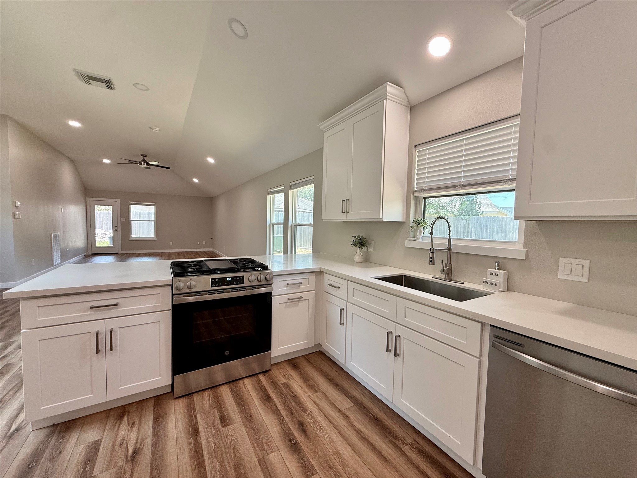 1703 Windy Knoll Drive Property Photo 18
