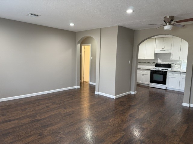 3626 Yellowstone Boulevard Property Photo 2