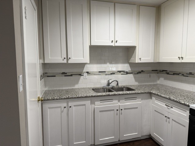 3626 Yellowstone Boulevard Property Photo 4