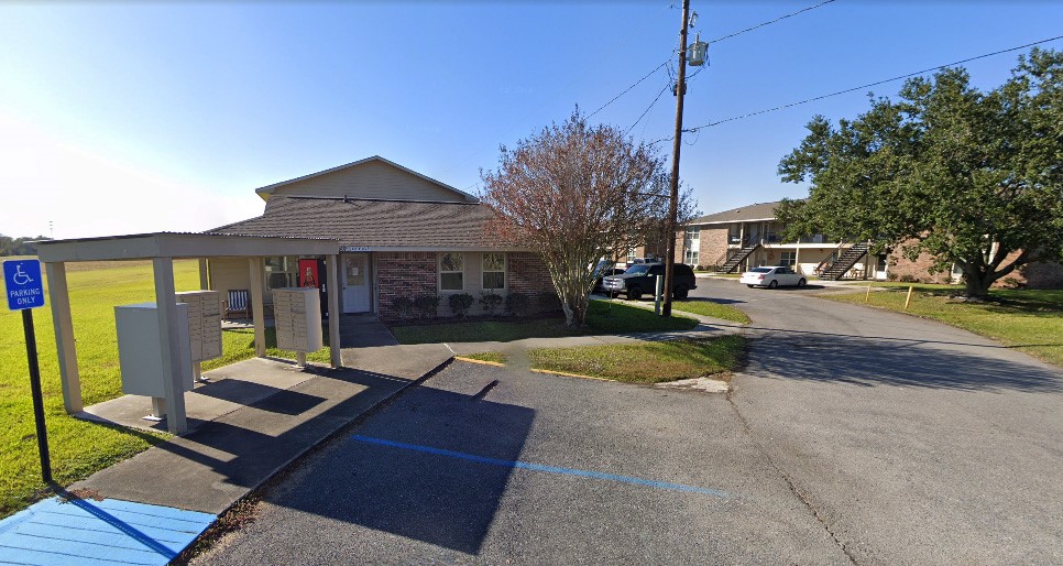 16932 W Main Property Photo 2