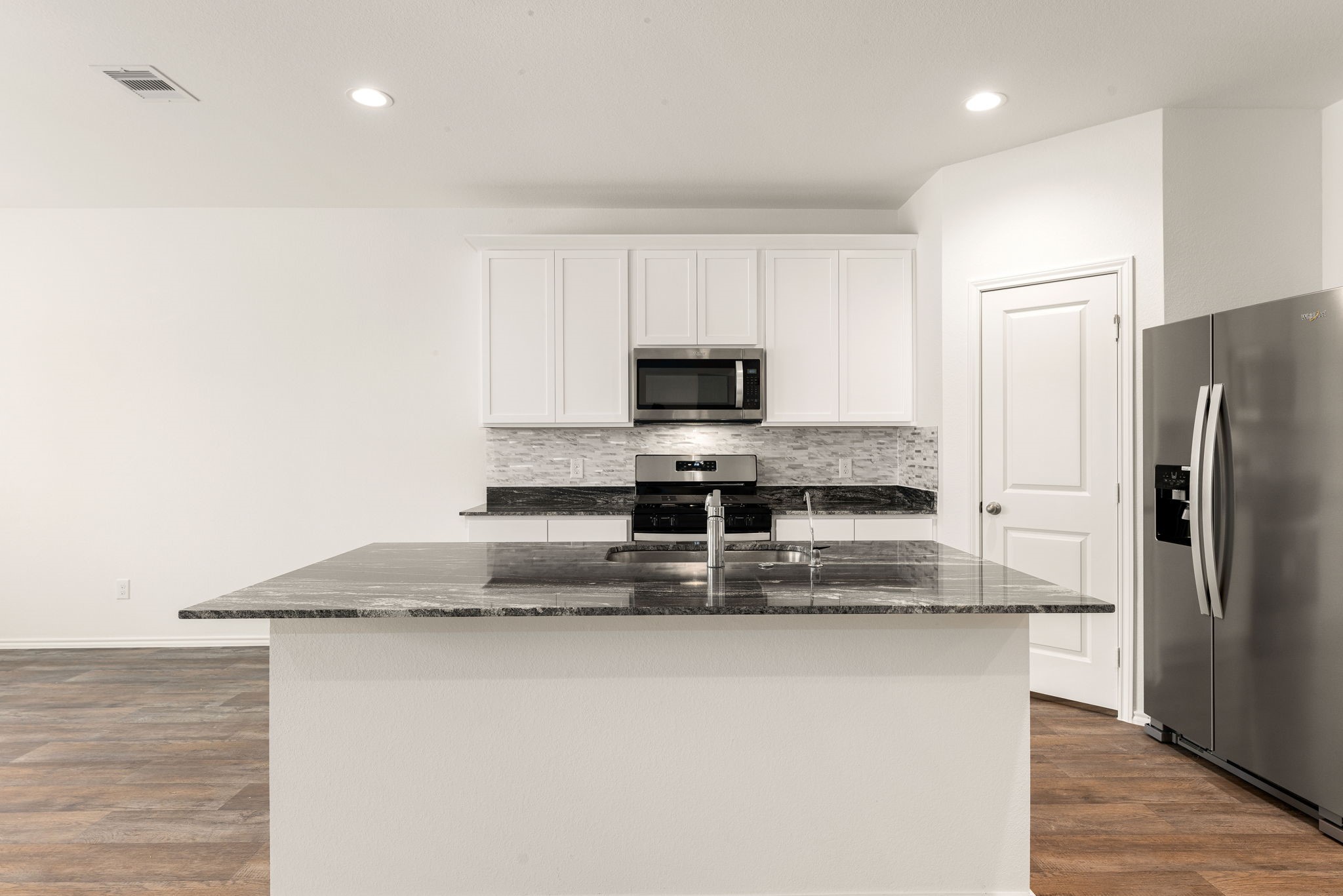 3023 Sycamore Run Lane Property Photo 5
