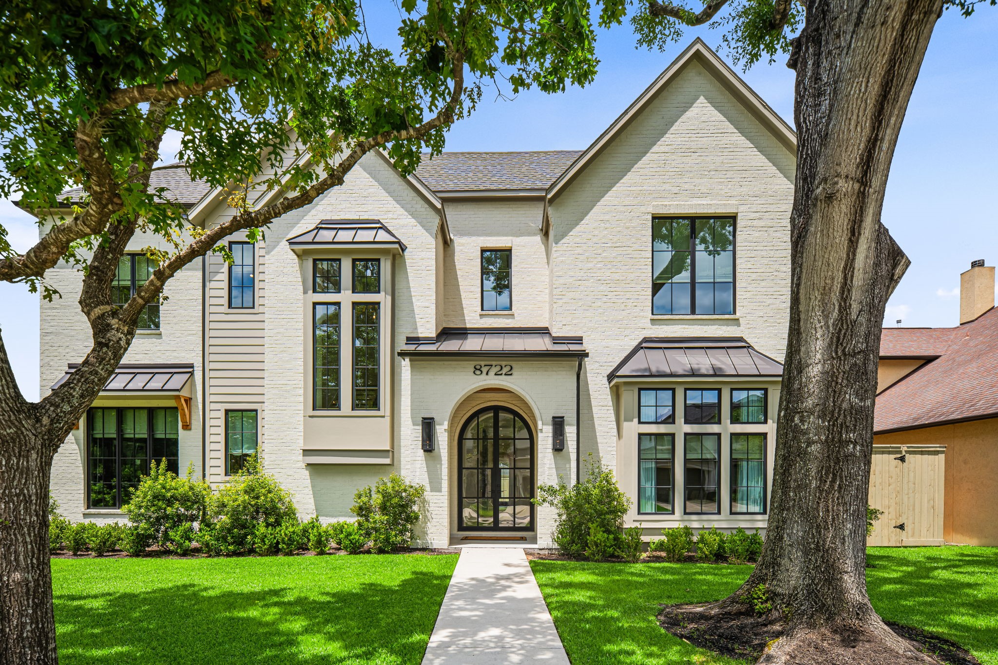 8722 Lupton Lane Property Photo