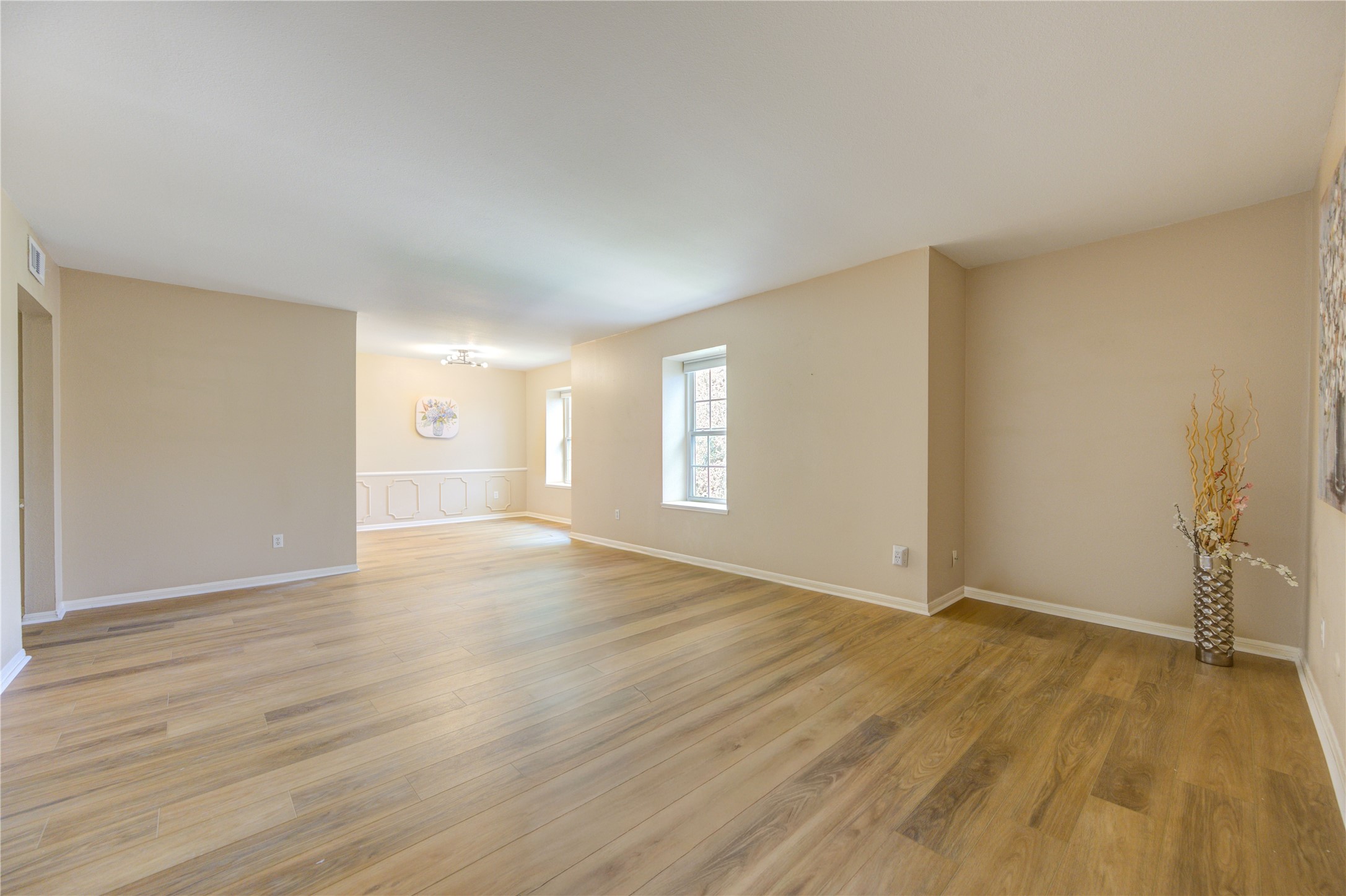 351 N Post Oak Lane 805 Property Photo 6