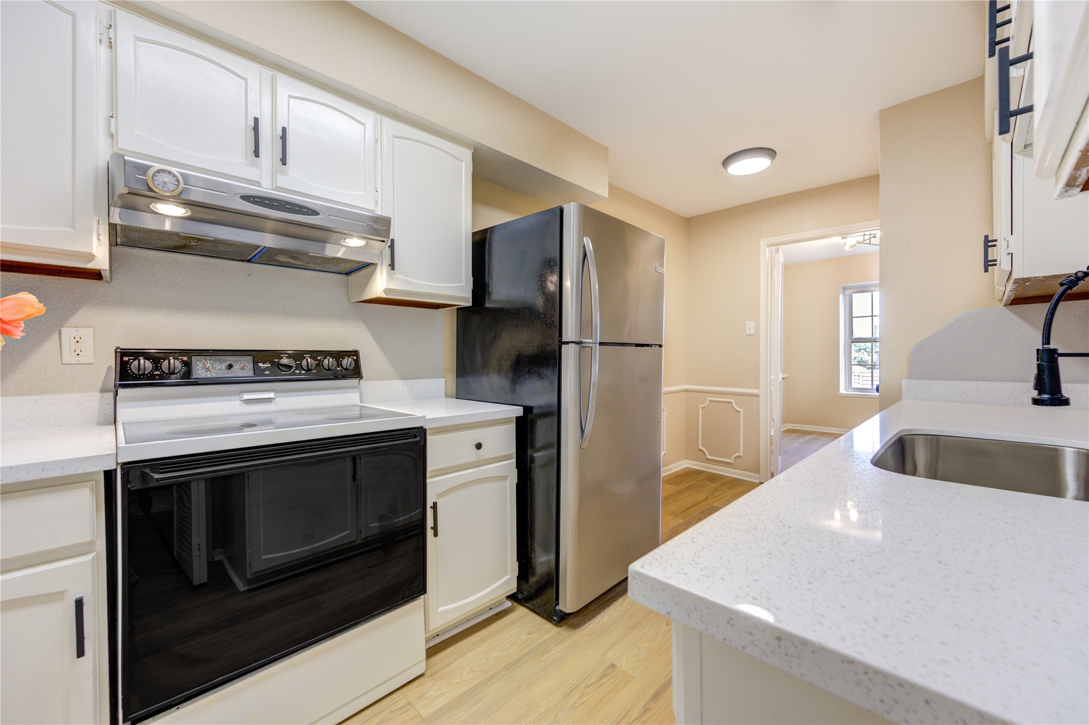 351 N Post Oak Lane 805 Property Photo 11
