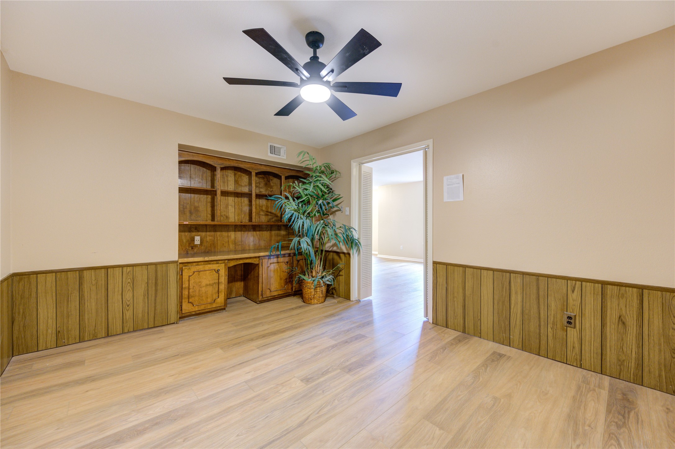 351 N Post Oak Lane 805 Property Photo 12