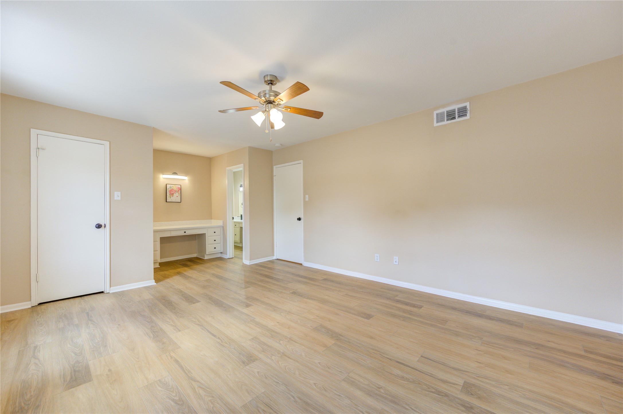 351 N Post Oak Lane 805 Property Photo 15