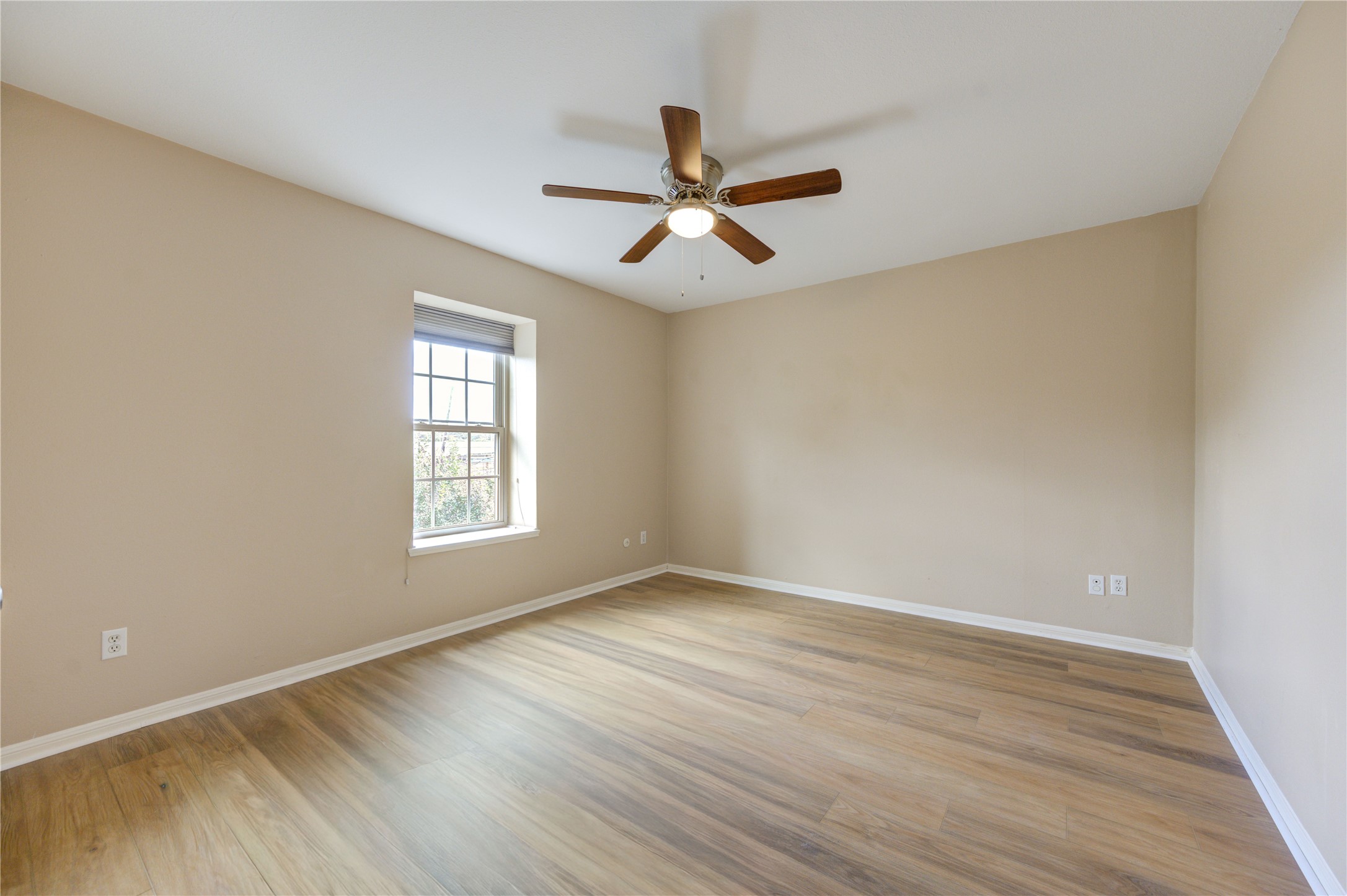 351 N Post Oak Lane 805 Property Photo 19