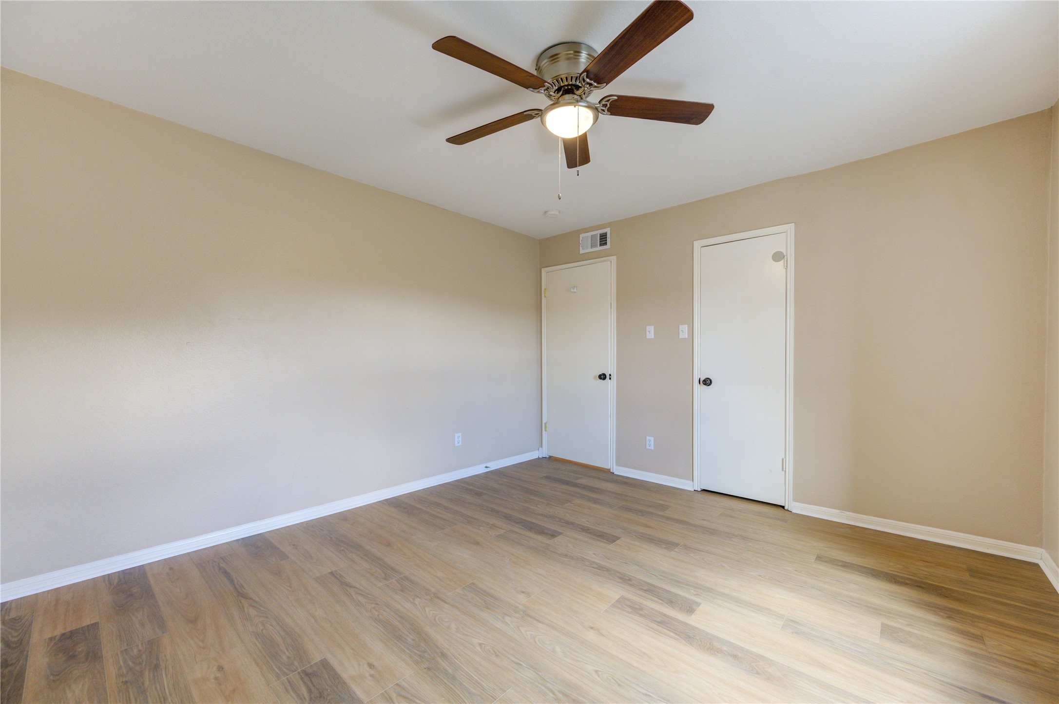 351 N Post Oak Lane 805 Property Photo 20