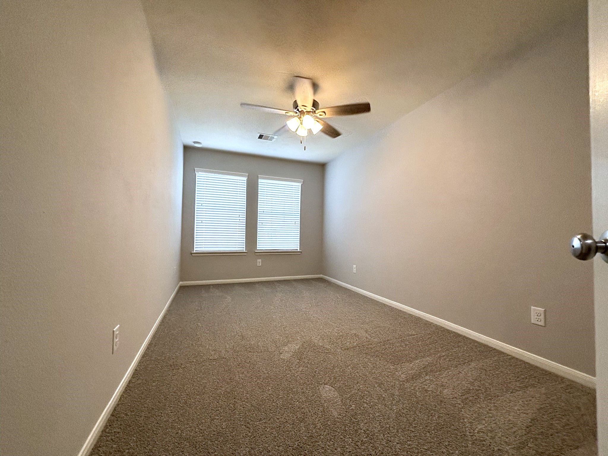 8415 Sunset Loch Drive Property Photo 18