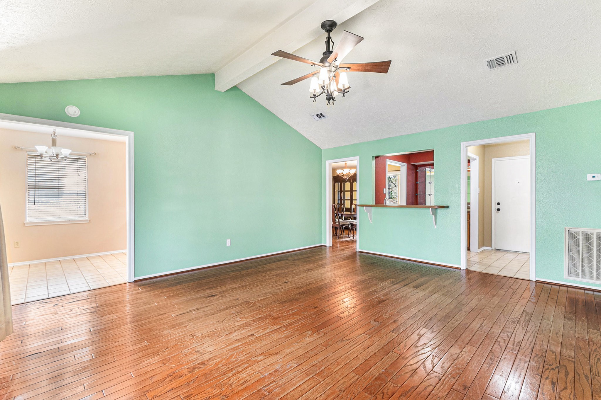 19331 E Lakeshore Drive Property Photo 2