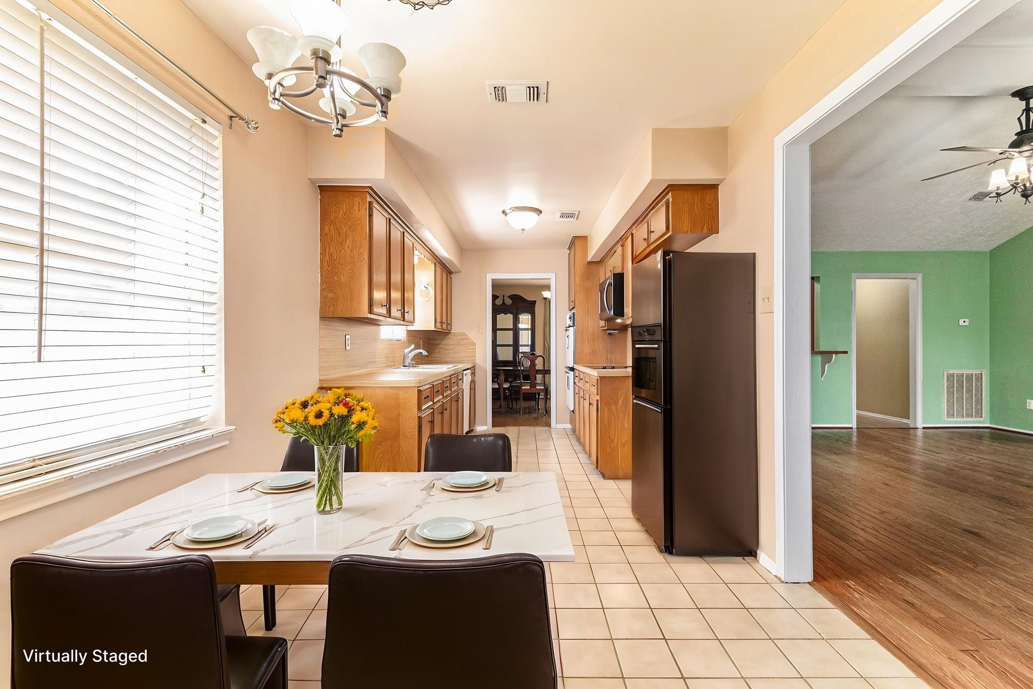 19331 E Lakeshore Drive Property Photo 7