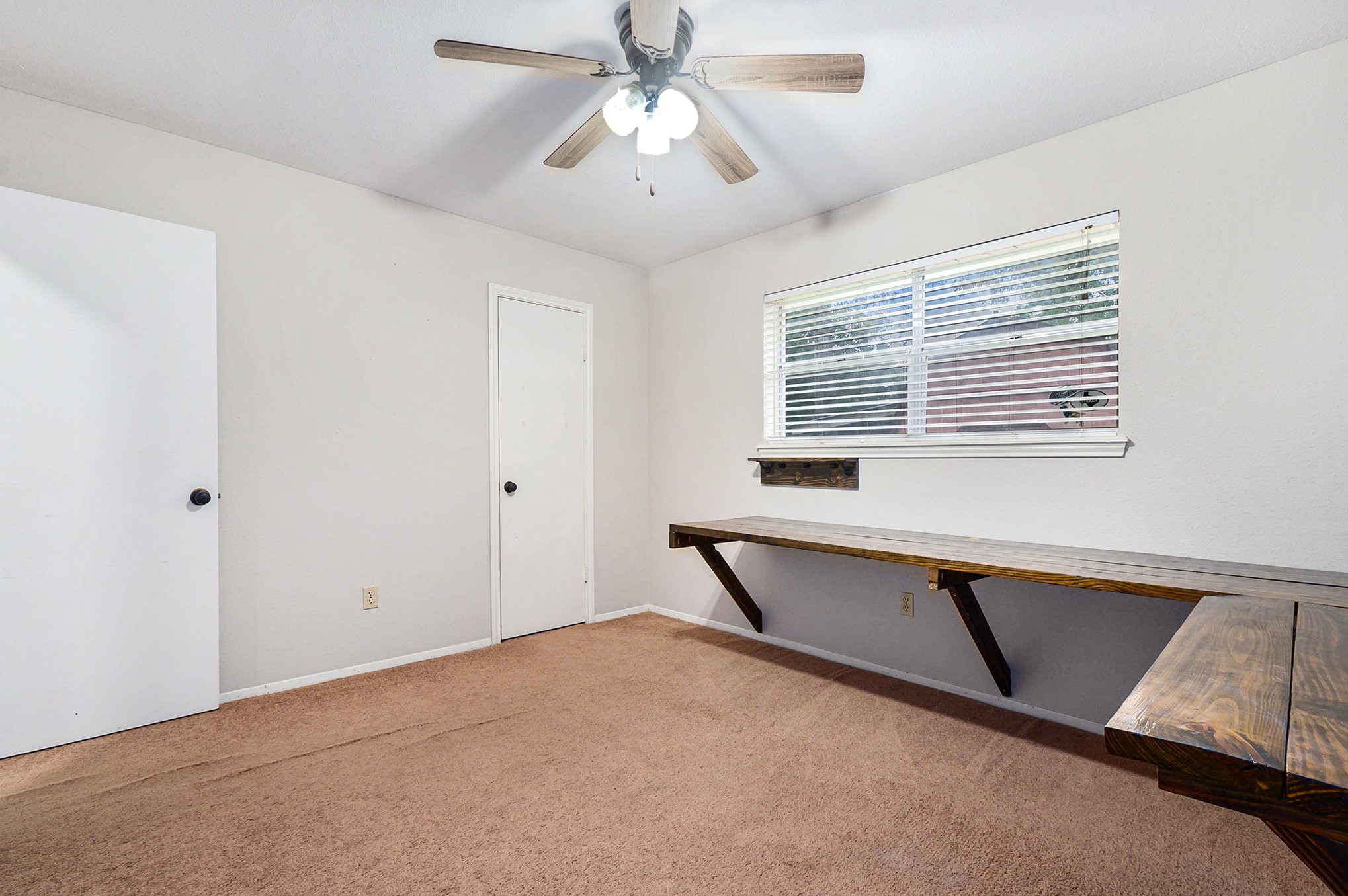 19331 E Lakeshore Drive Property Photo 27