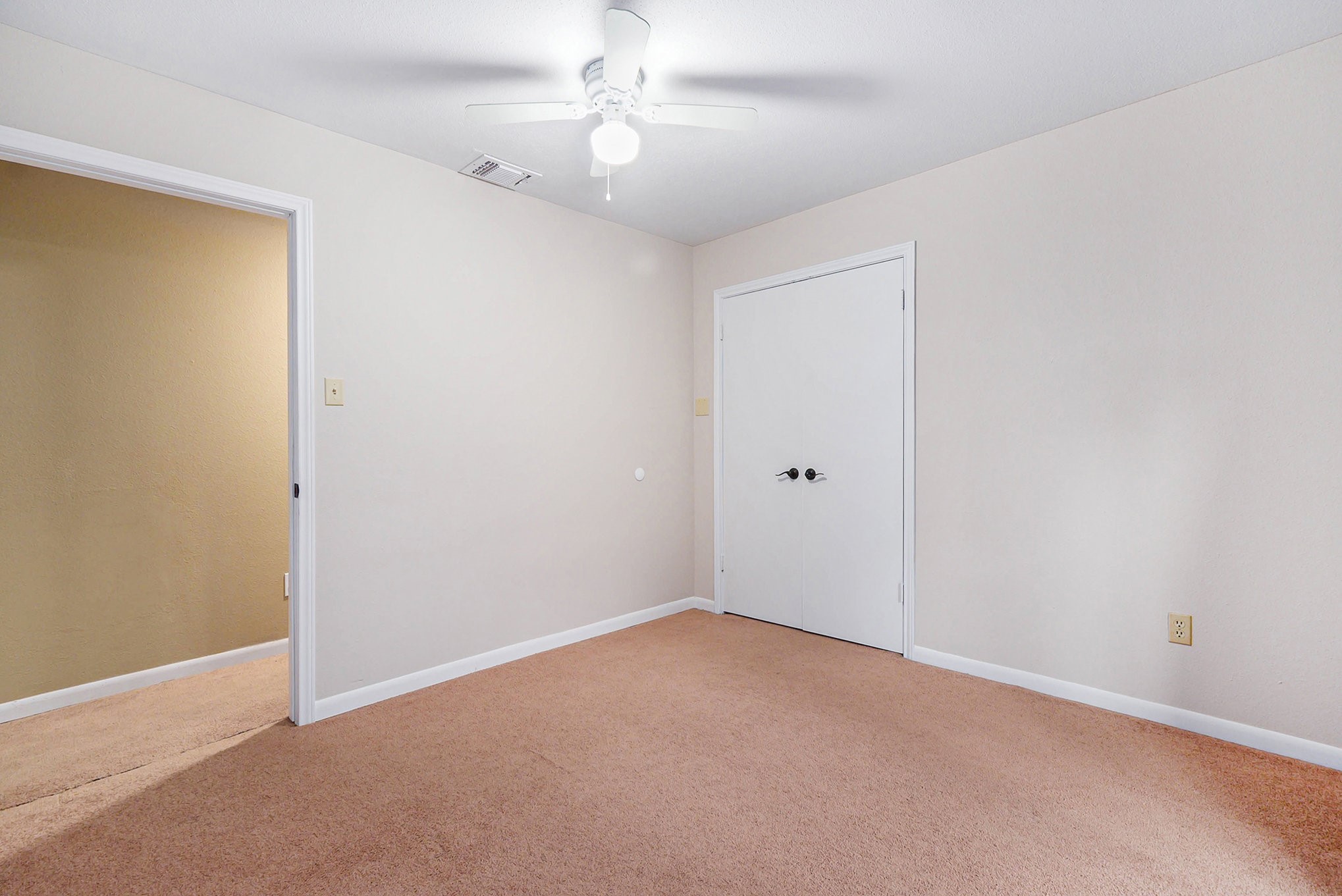 19331 E Lakeshore Drive Property Photo 33