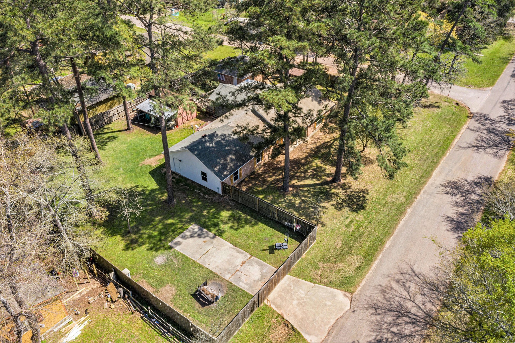 19331 E Lakeshore Drive Property Photo 36