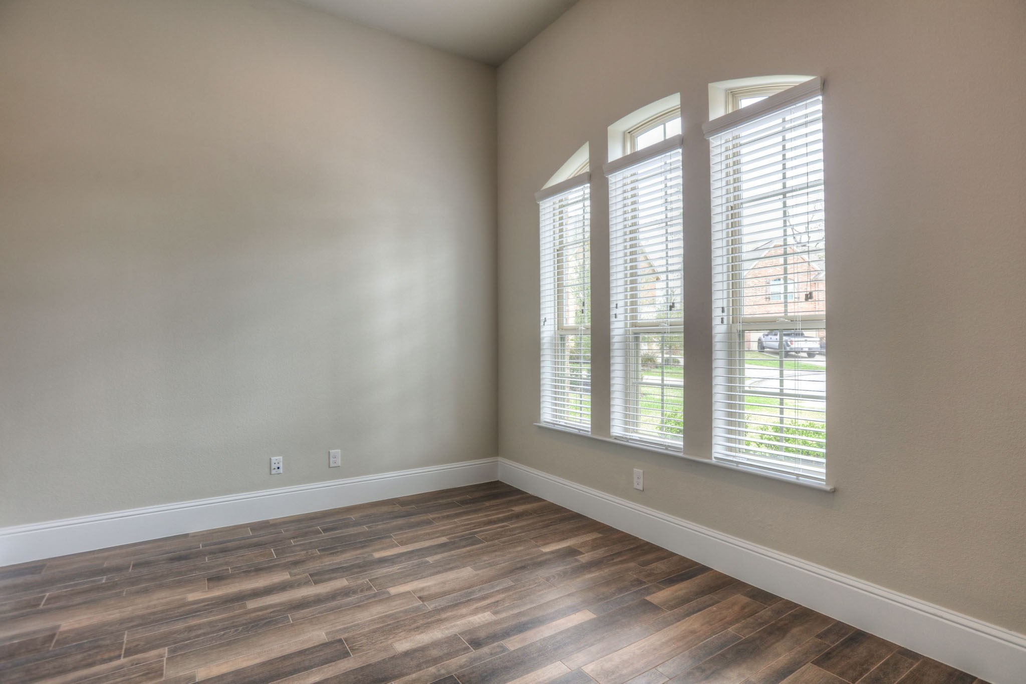 19 Cohasset Place Property Photo 7