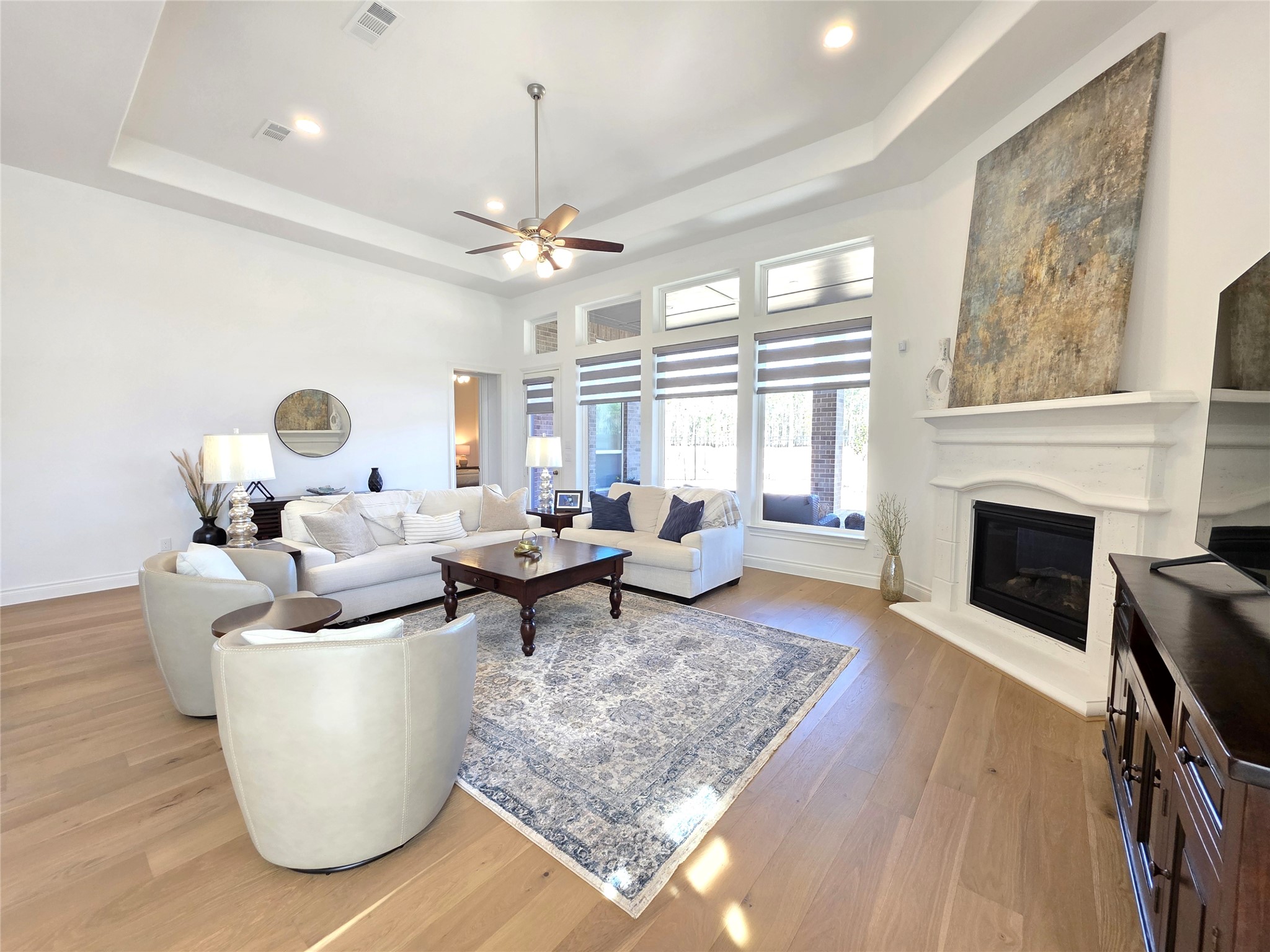 22045 Gateway Arch Drive Property Photo 7