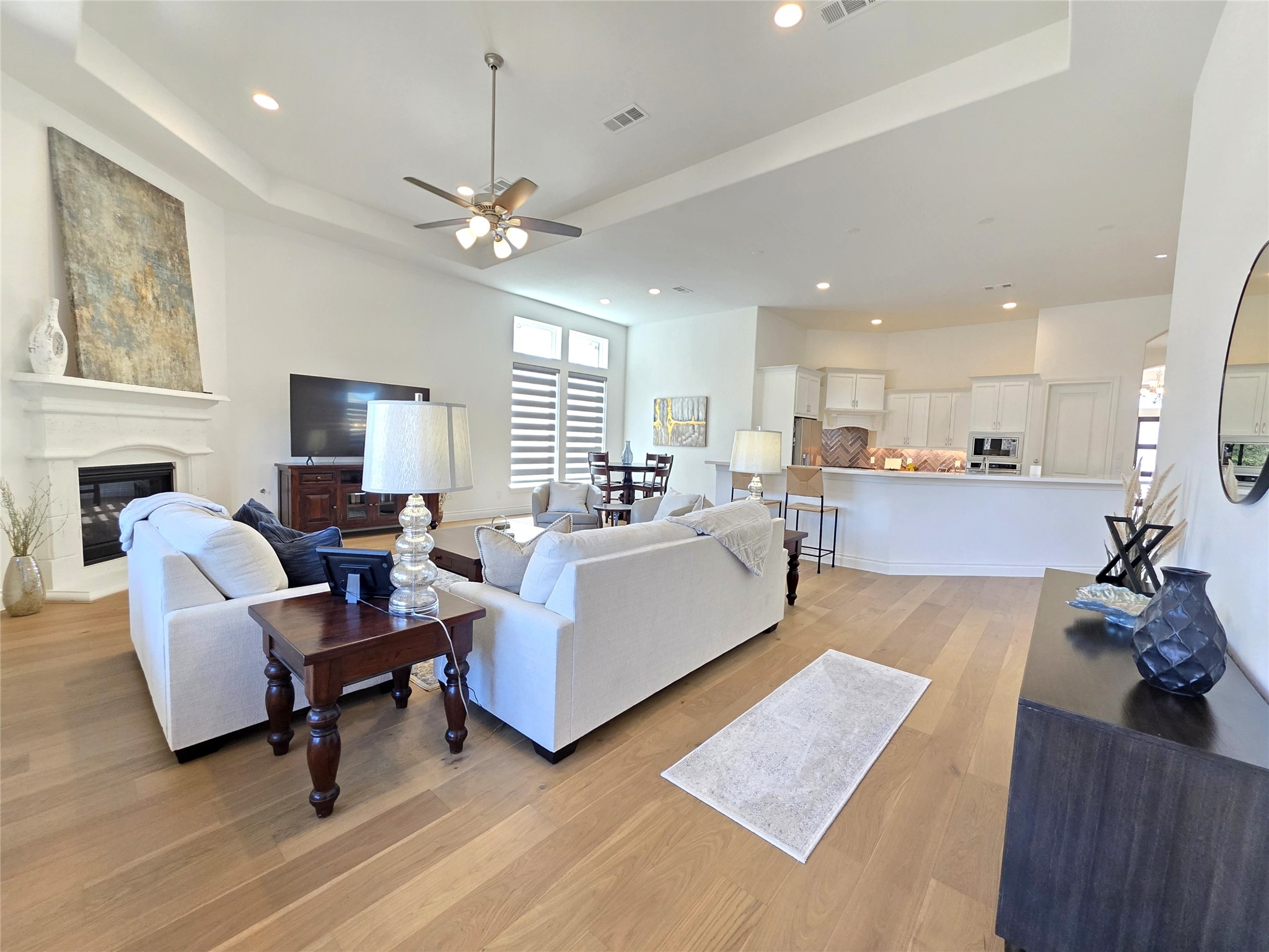 22045 Gateway Arch Drive Property Photo 8